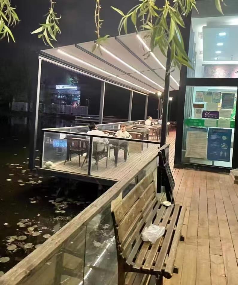 户外折叠防雨天幕安装案例