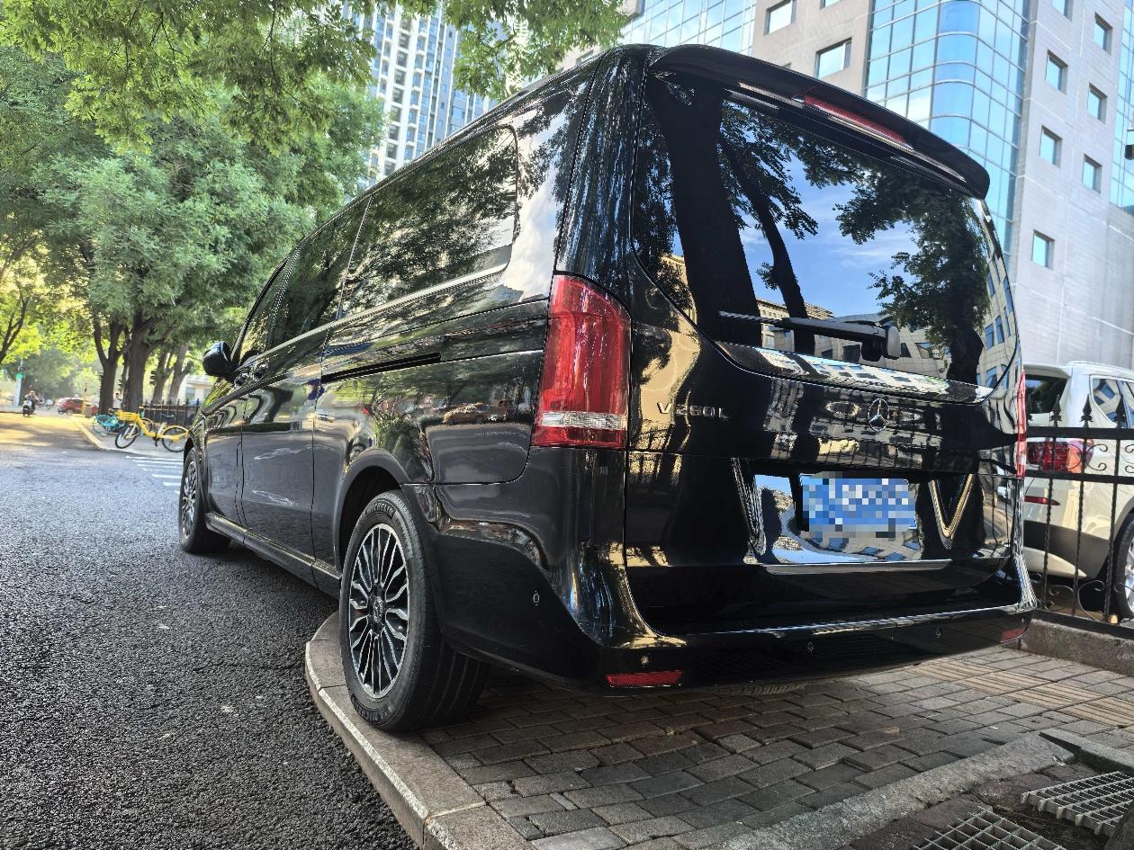 岚图商务车