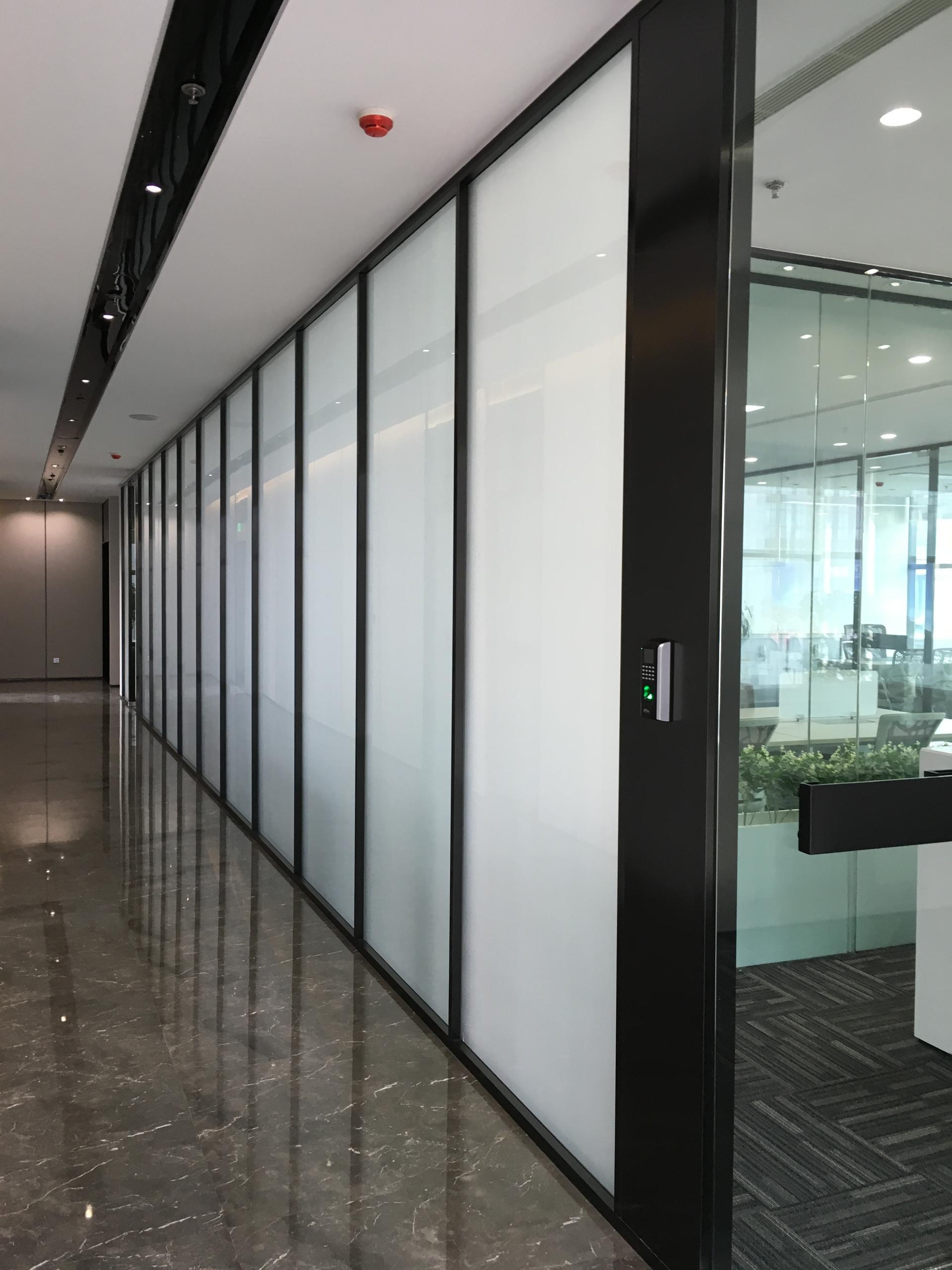 东莞上和建材科技-防火玻璃隔断示例1