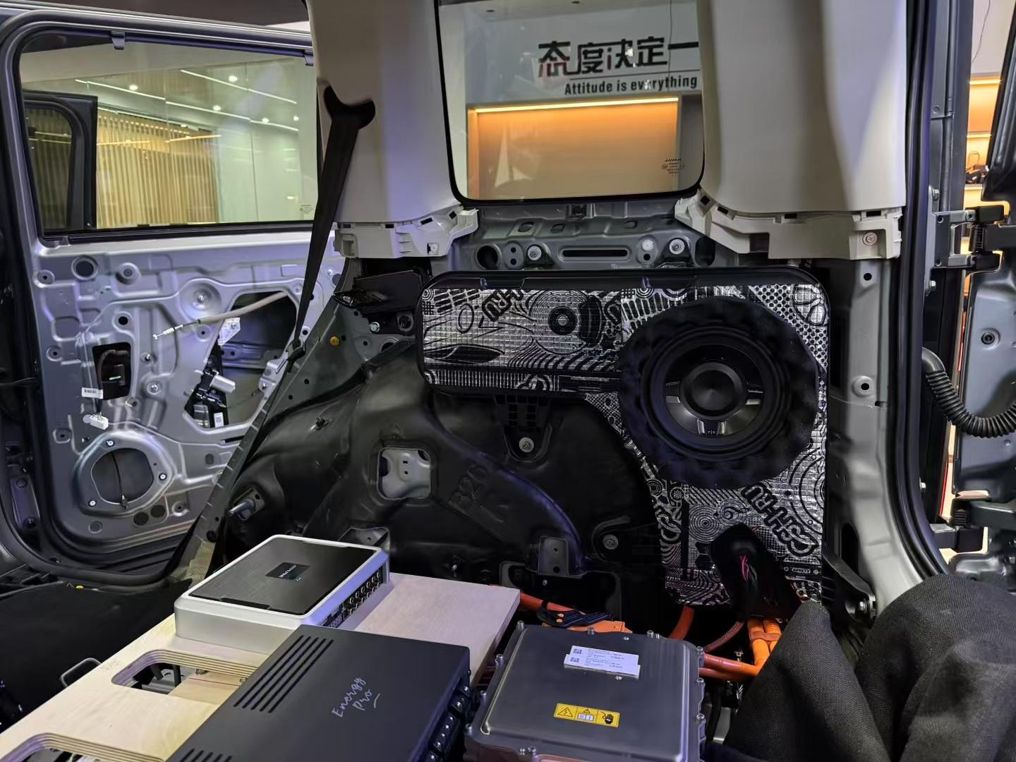 台州慧声汽车音响隔音施工场景