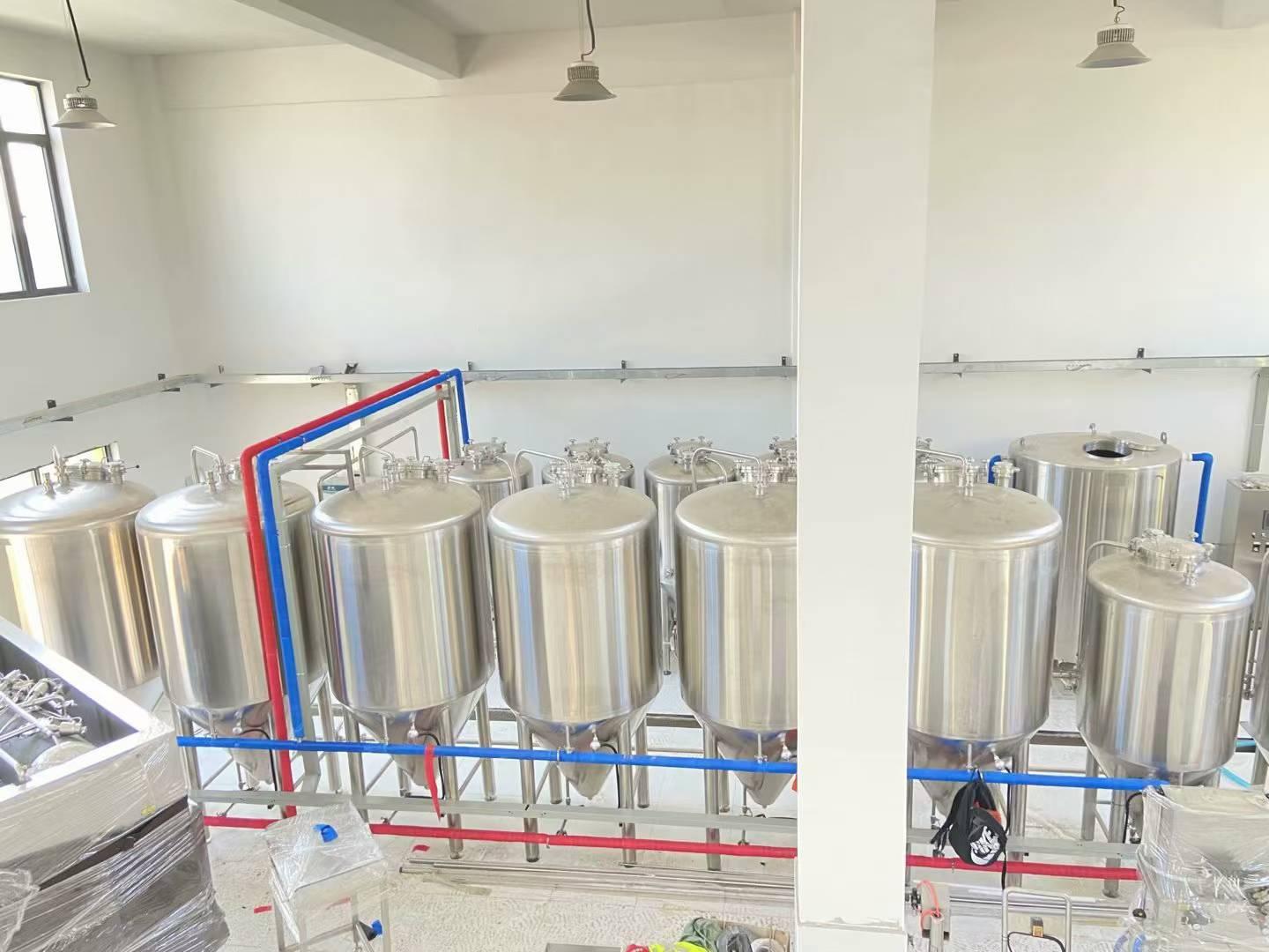 尊皇发酵设备生产基地