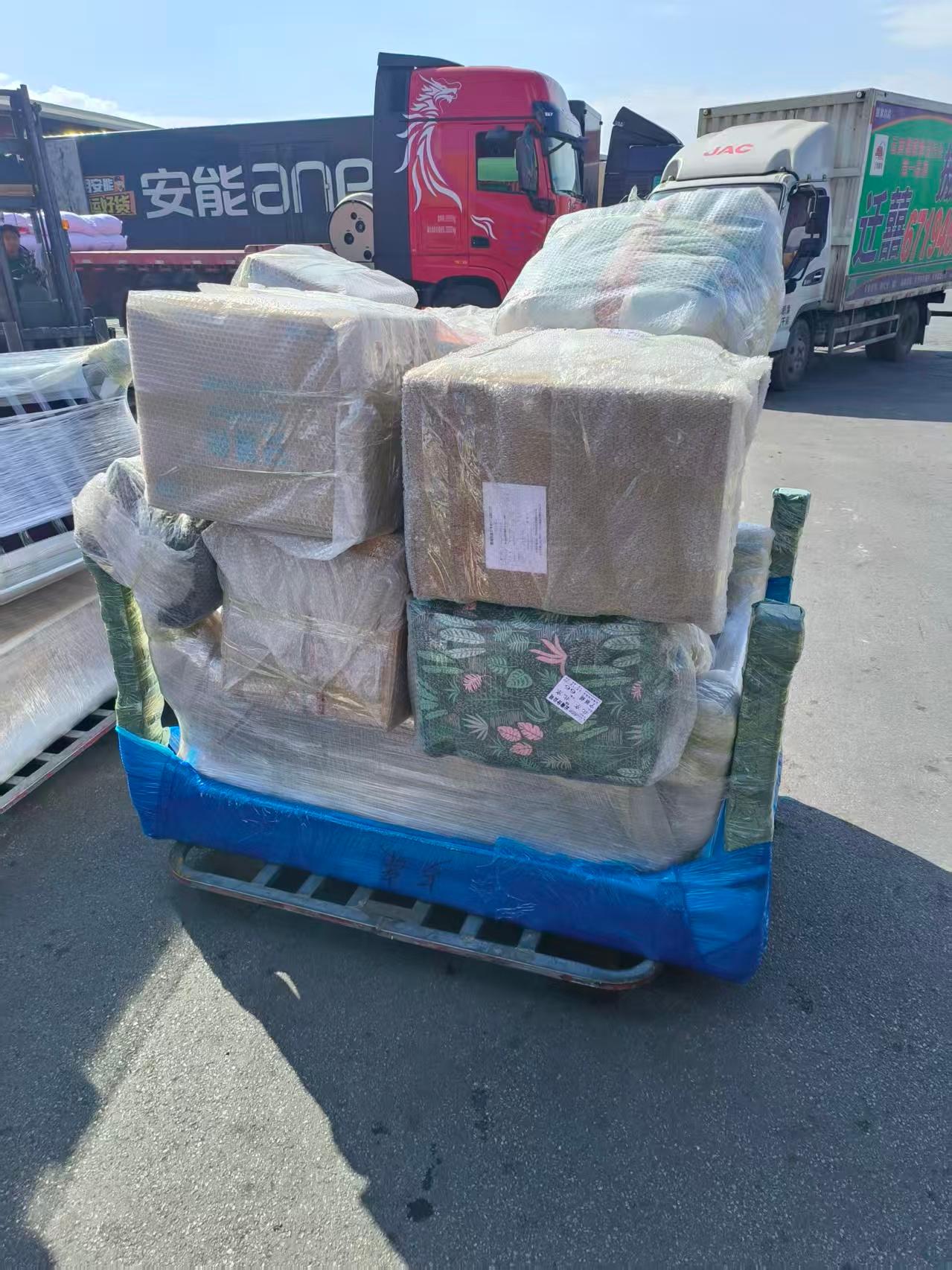 昆明迁囍搬家团队作业图