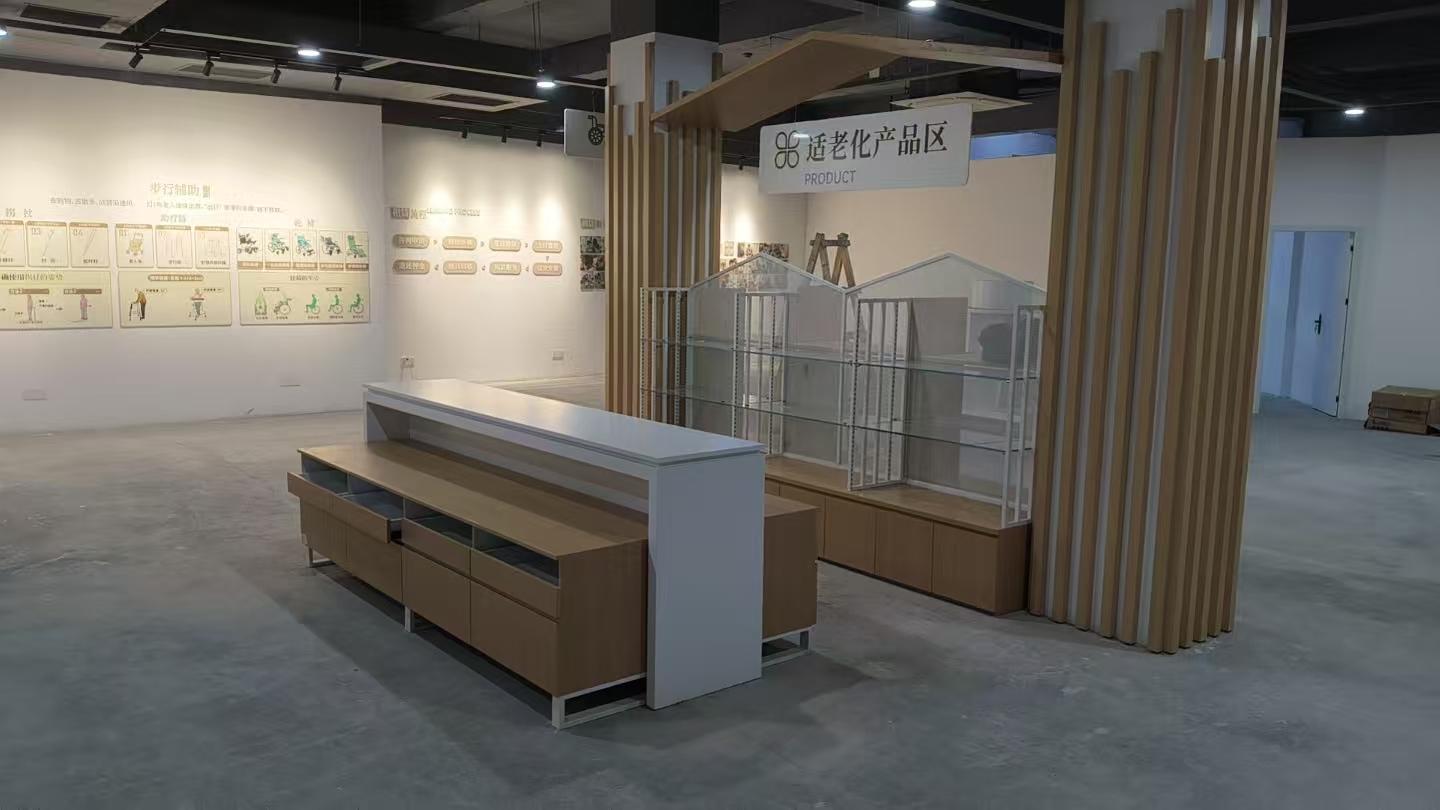 四川美宜修展柜工厂实景