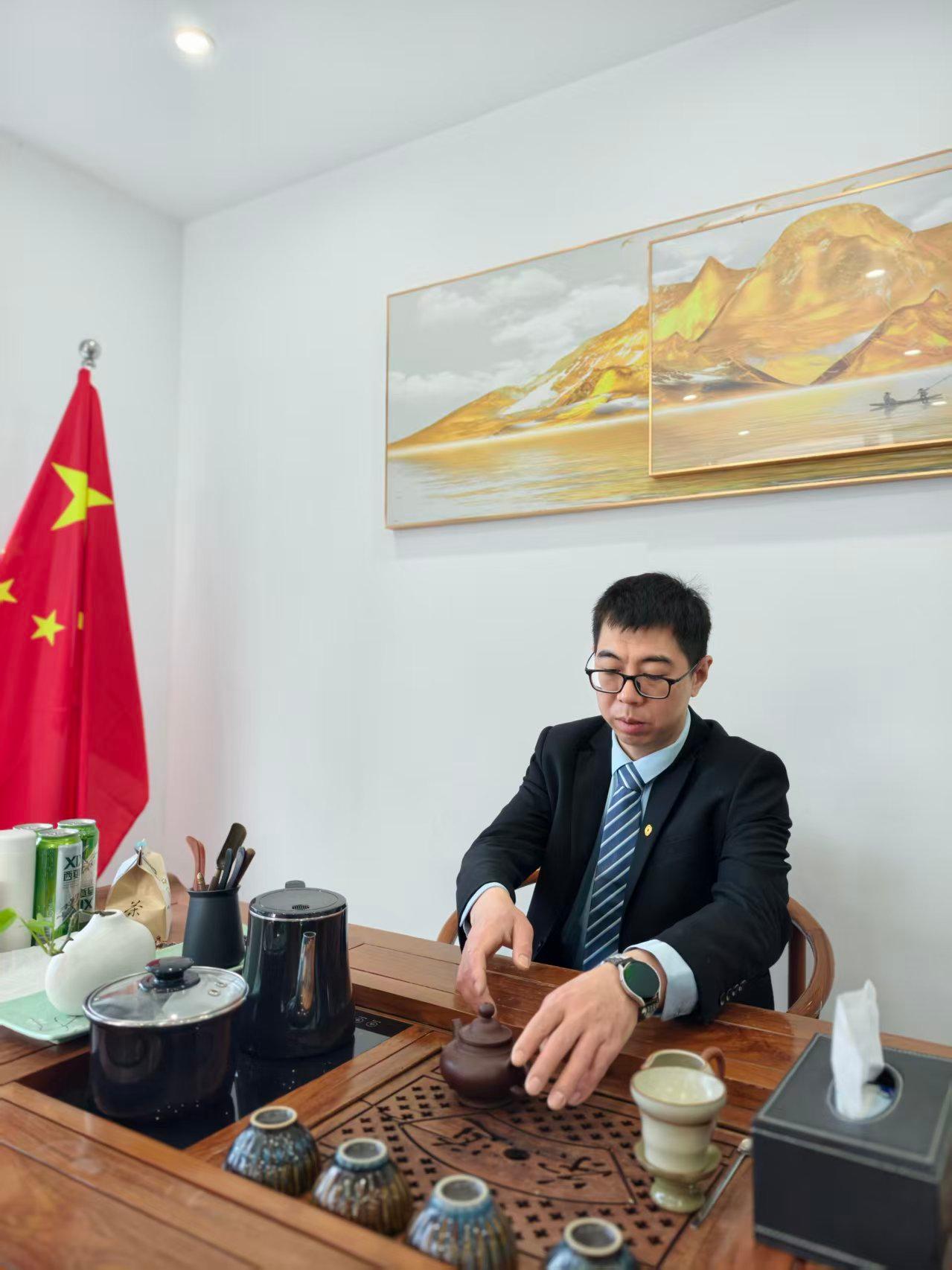 张惠杰律师图片2