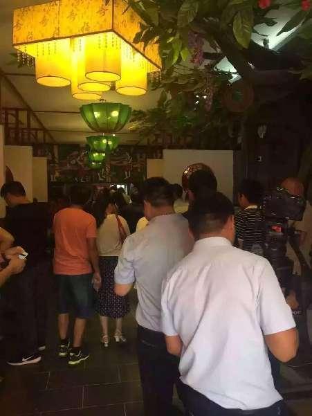 溢美德云南石锅鱼展示3