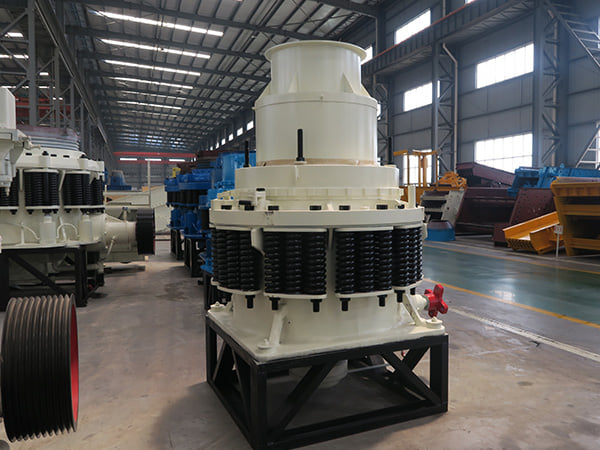 新高耐重工生产基地