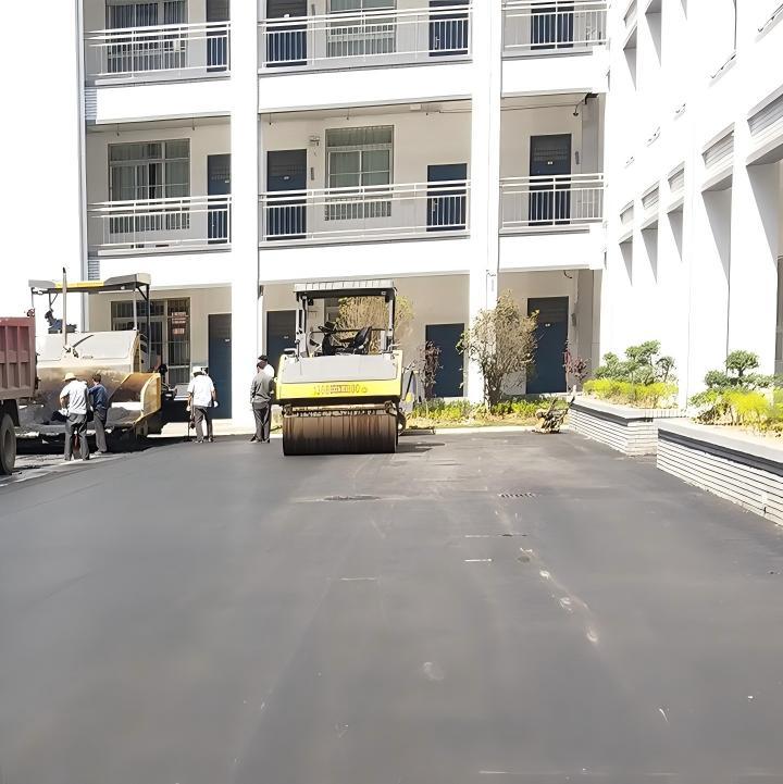 沥青路面养护现场