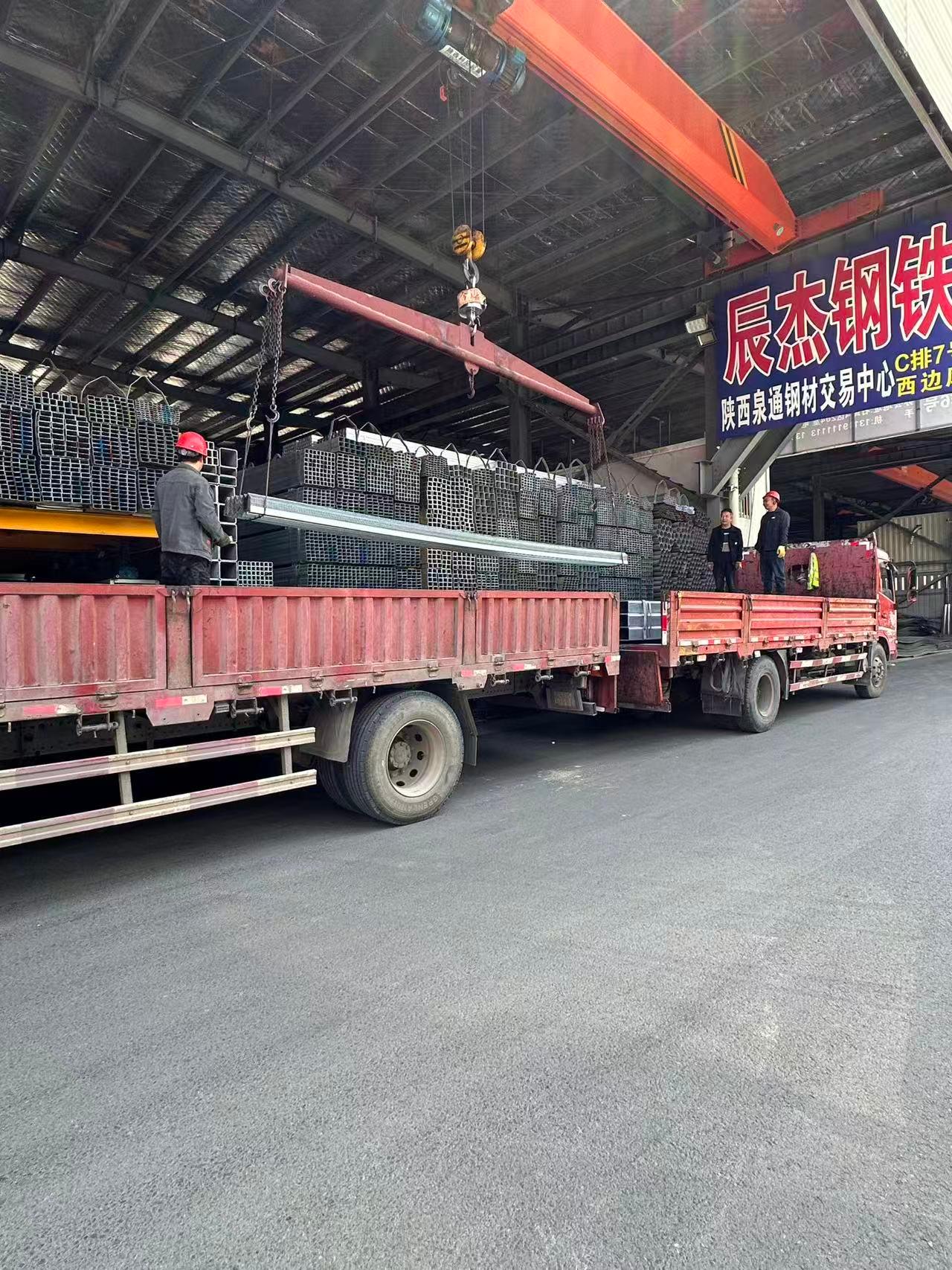 陕西辰杰钢铁产品堆场