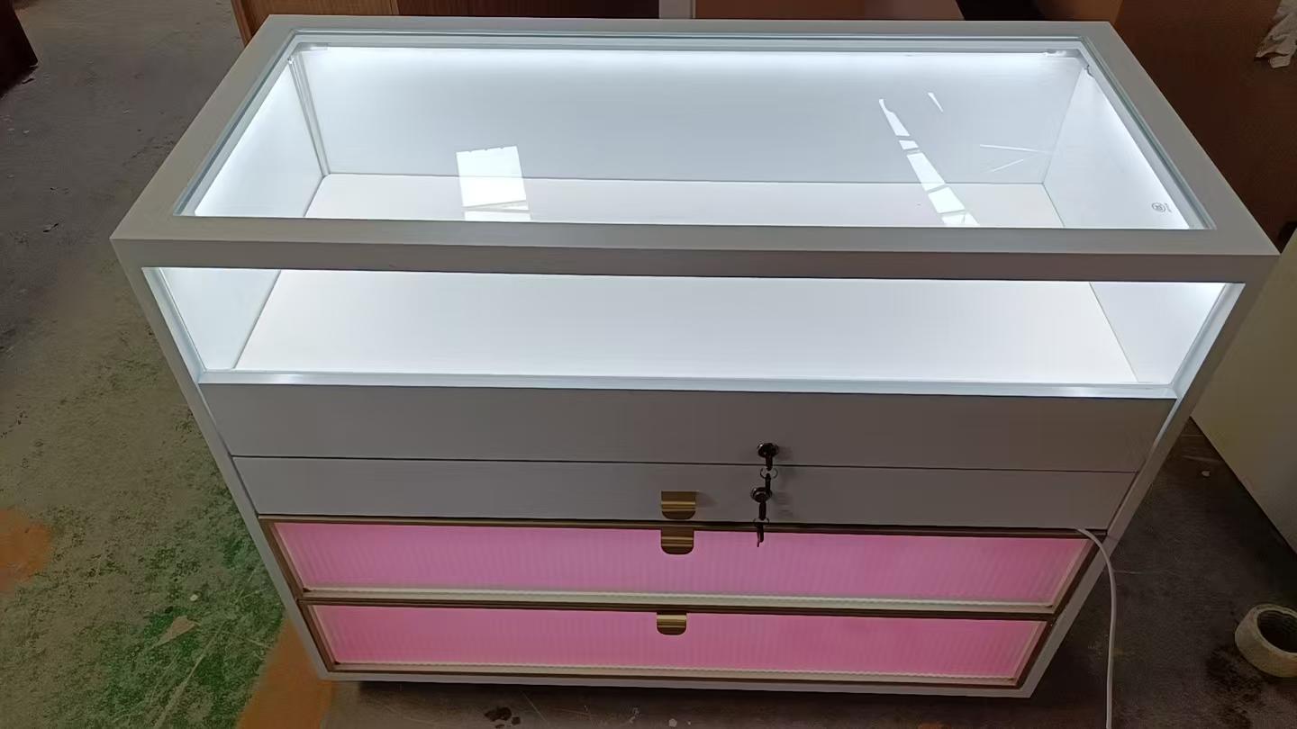 四川美宜修展柜工厂实景