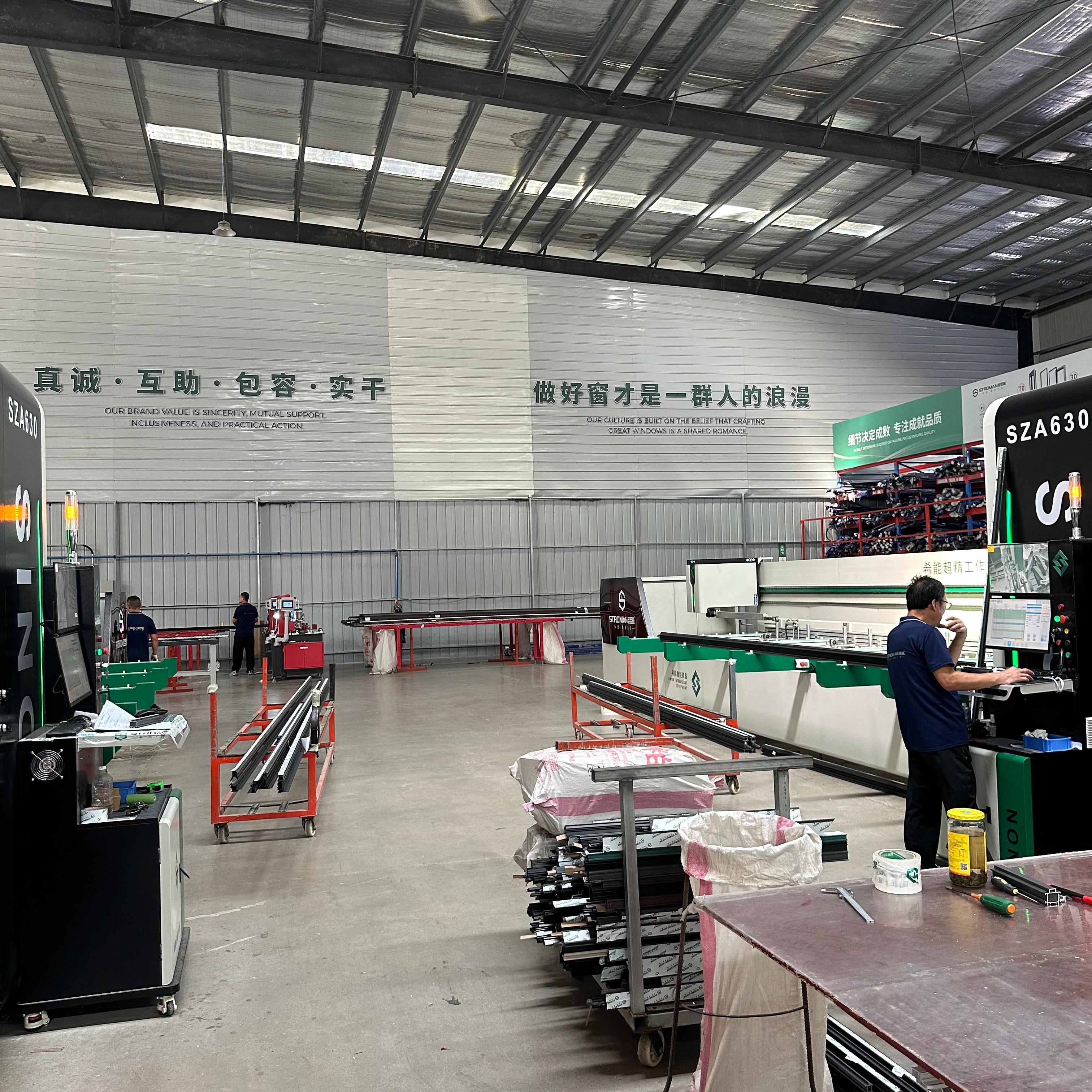 山东圣罗曼门窗有限公司生产车间
