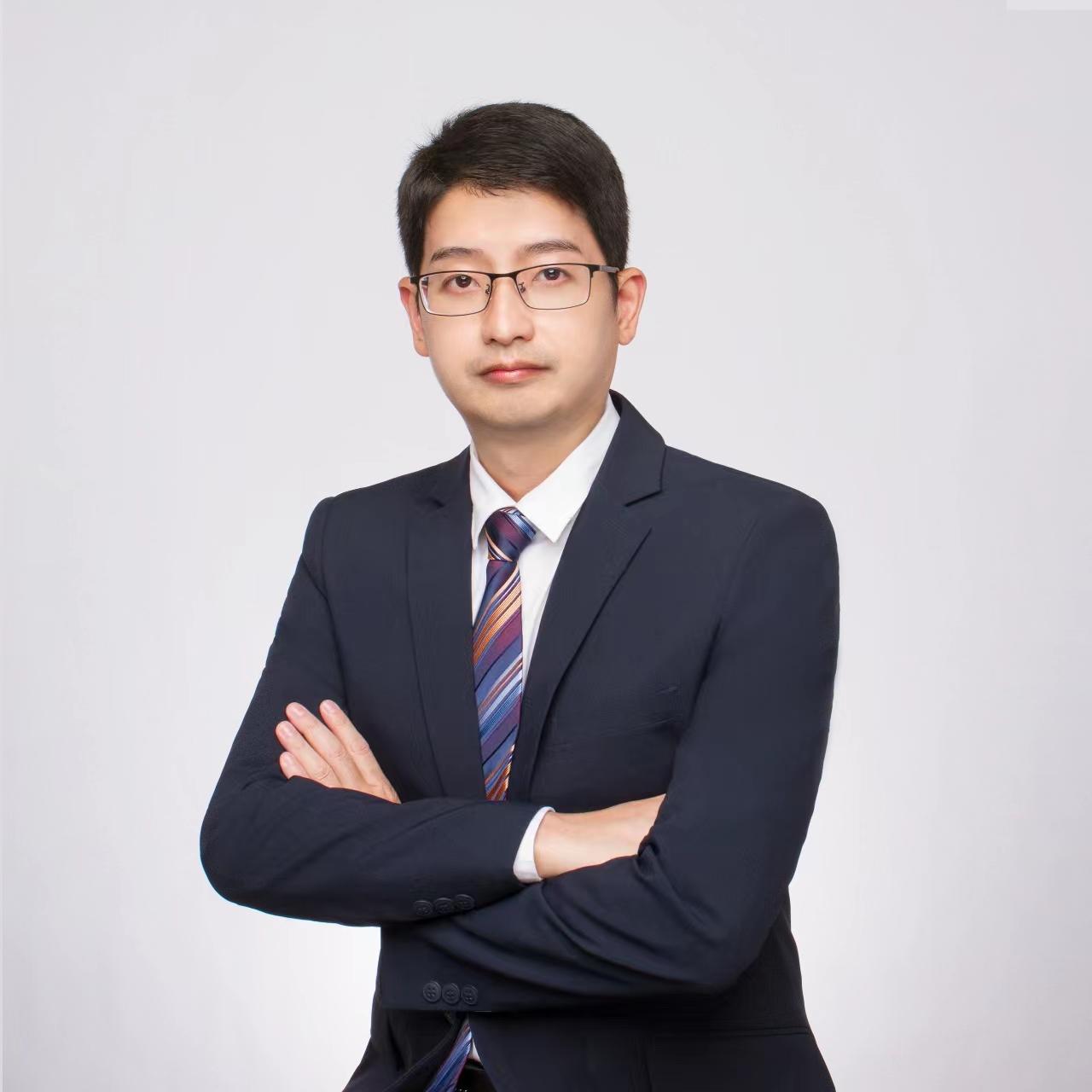 李龙律师形象照