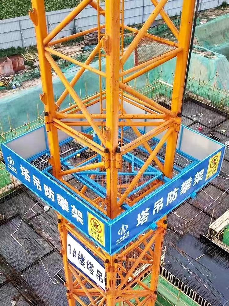 护栏安装现场