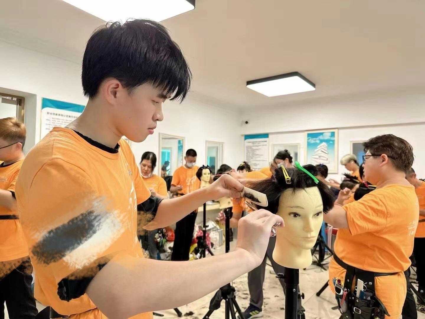 梦莲娜学校环境
