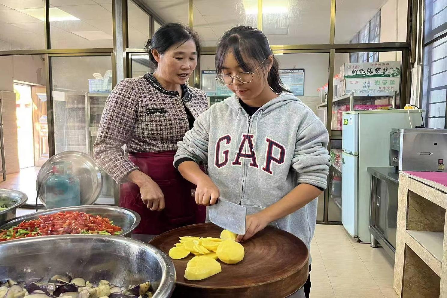 昆明市西山起点养成教育培训学校校园环境