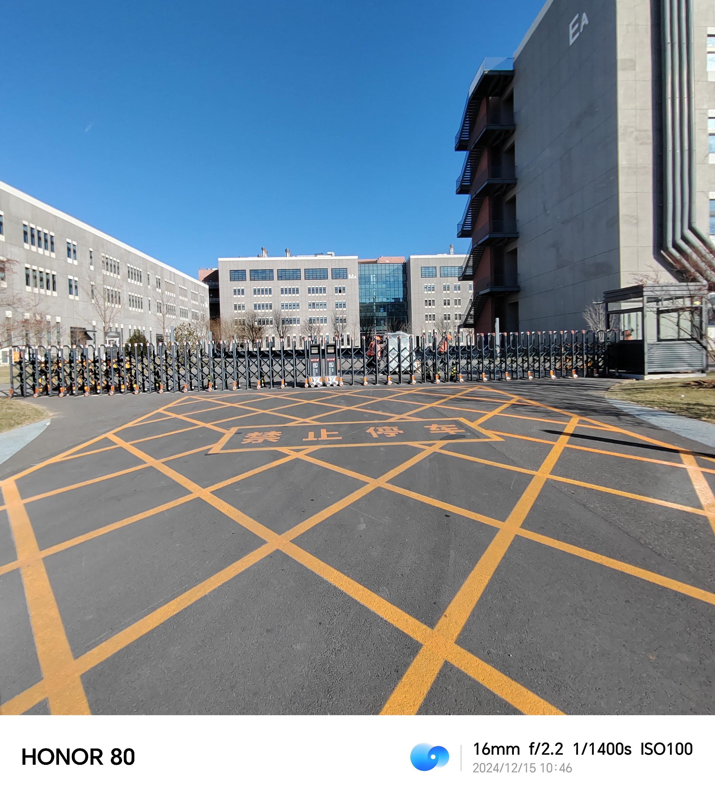 济南恒成门业有限公司电动伸缩门产品图