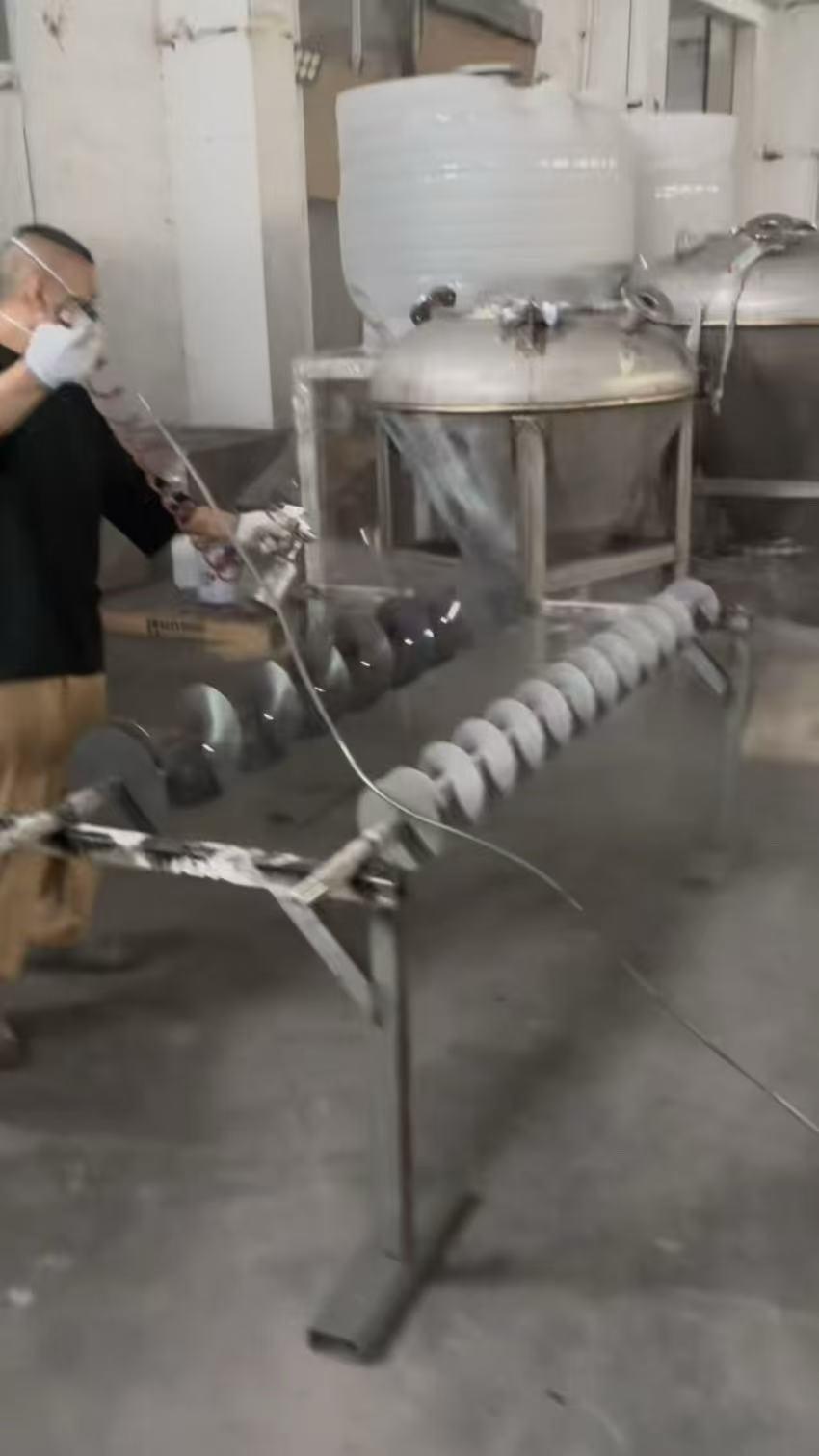 常州卡奇液压机械有限公司热喷涂作业场景