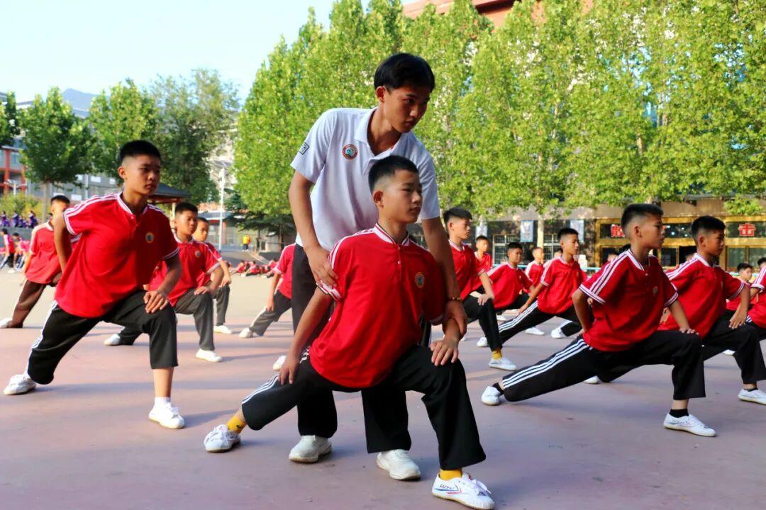 登封市少林小龙武术学校外景