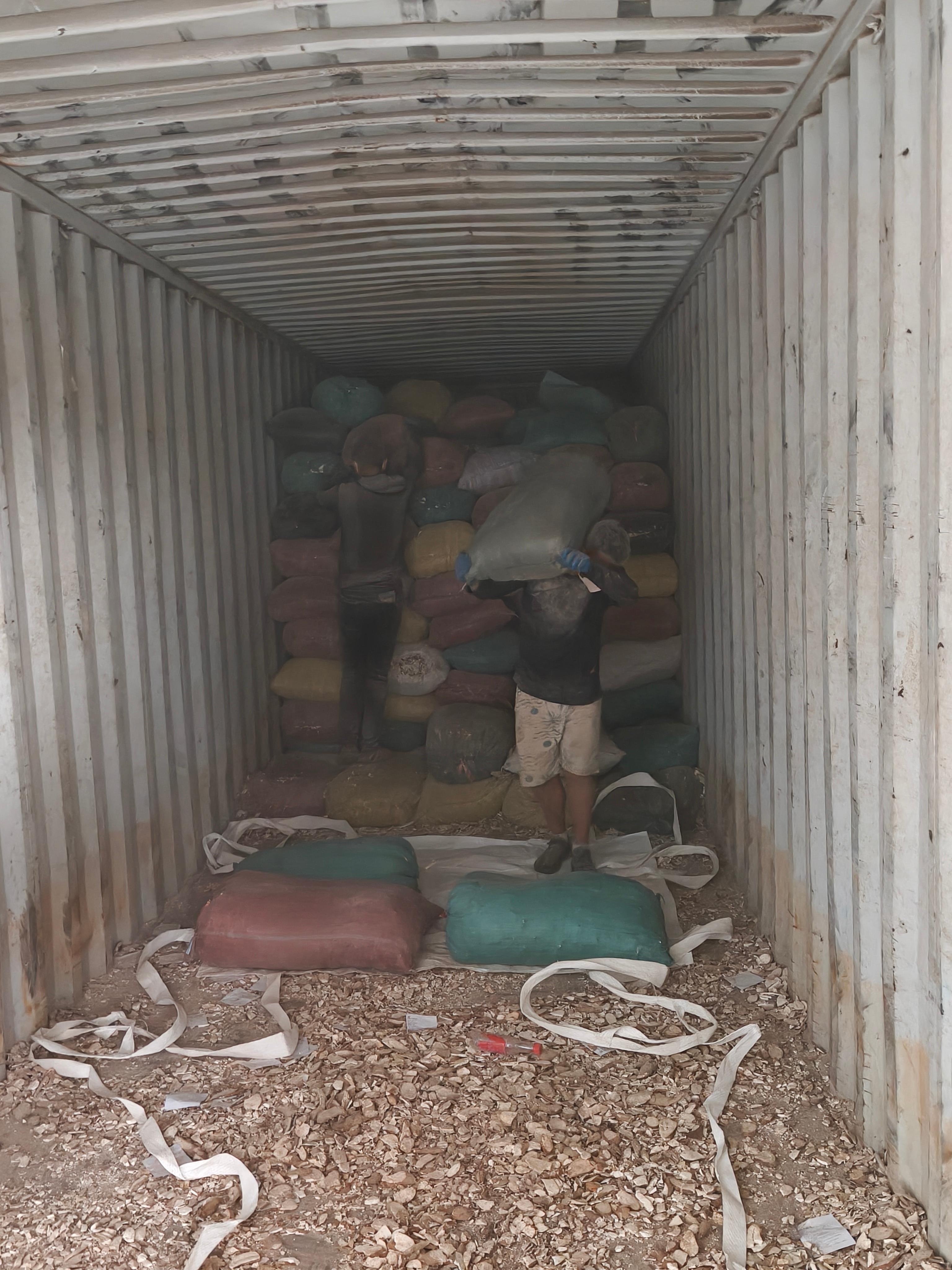 成都佳琪林国际贸易有限公司生产基地