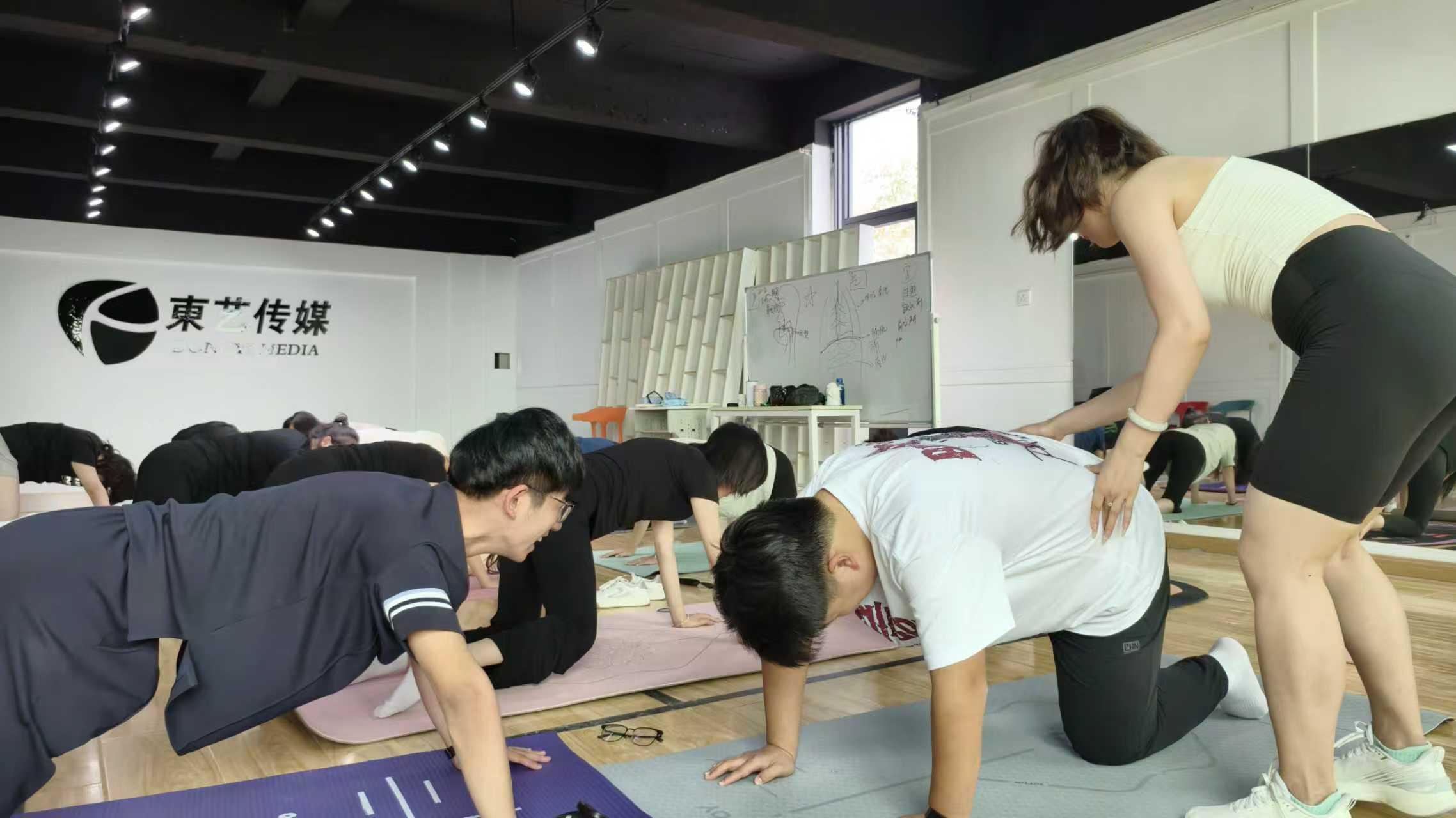 东艺传媒学校环境