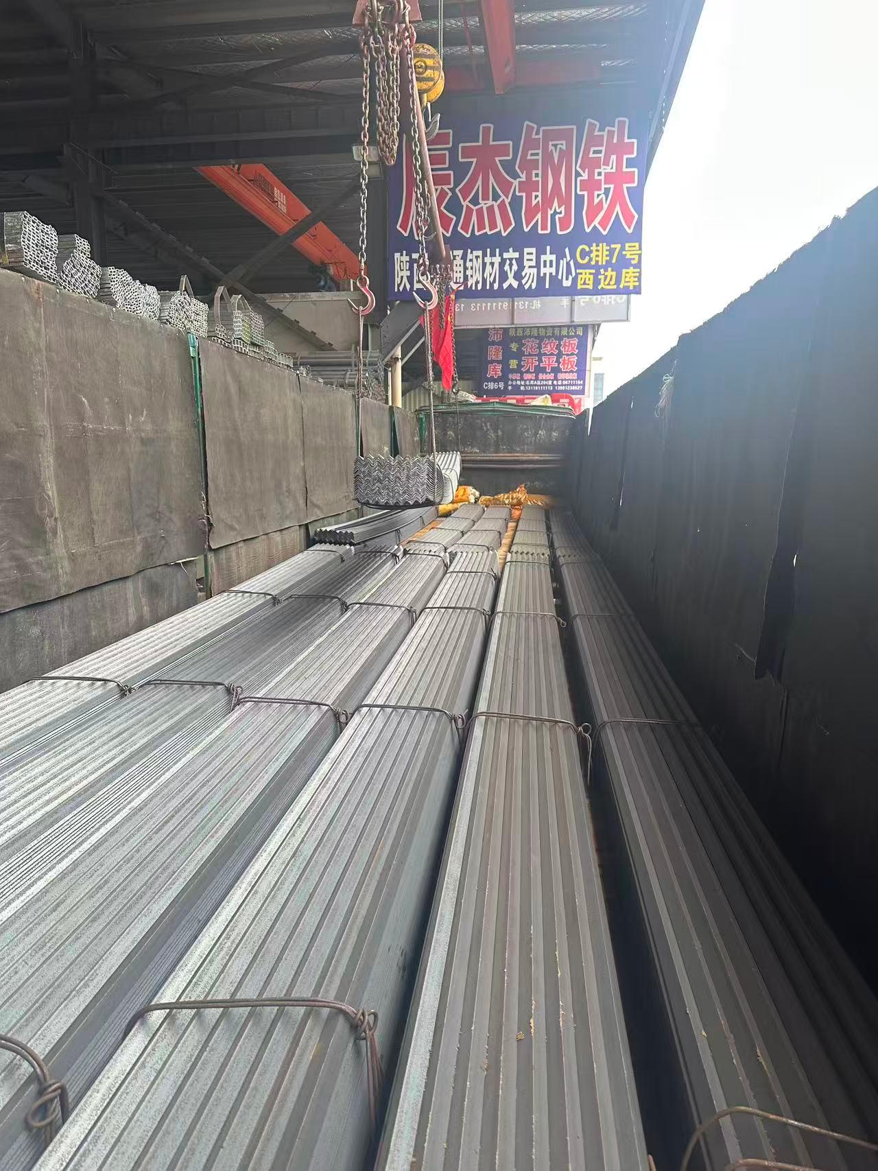 陕西辰杰钢铁加工车间与仓储实景
