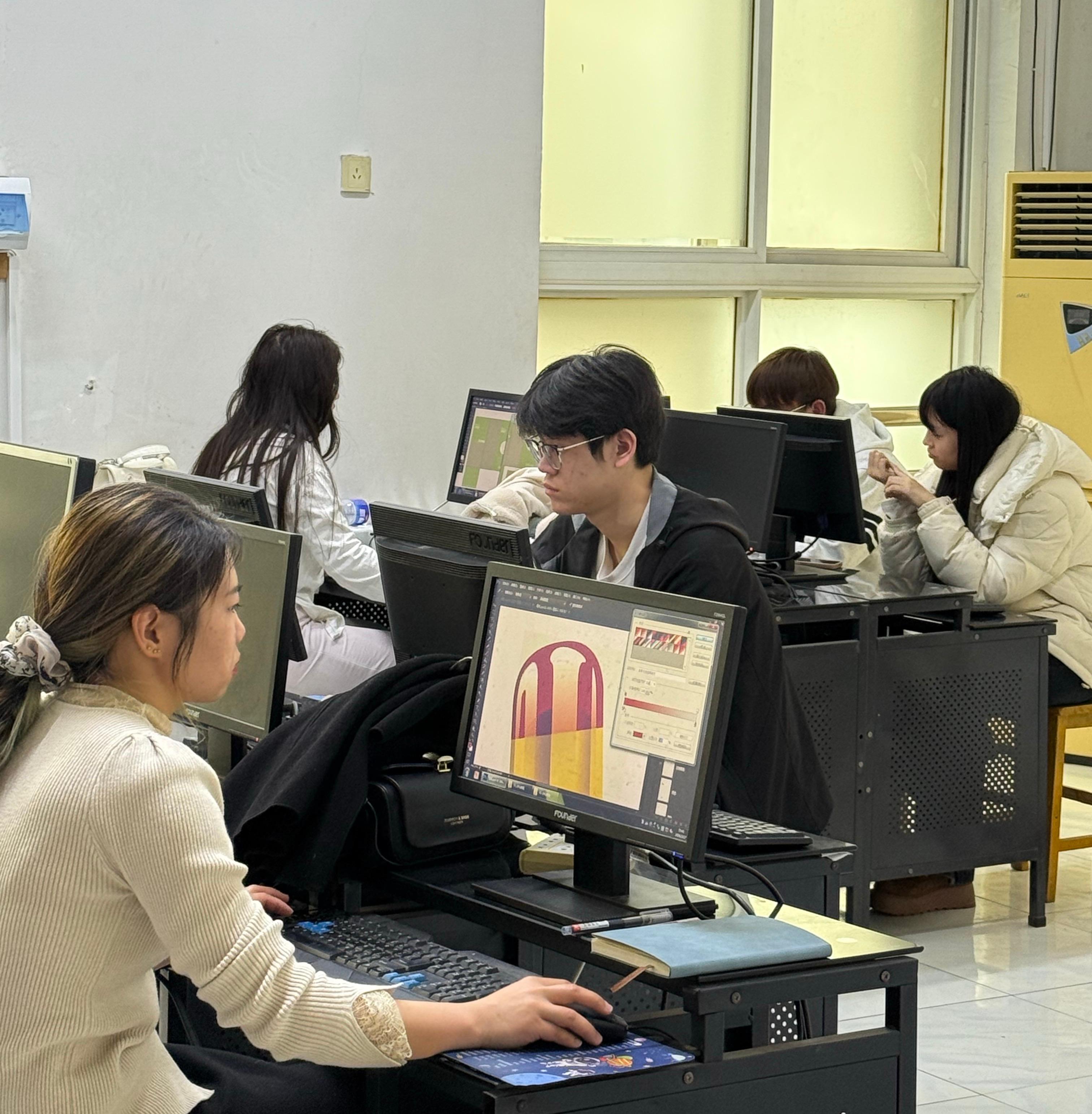 东光县前程电脑职业培训学校机房环境