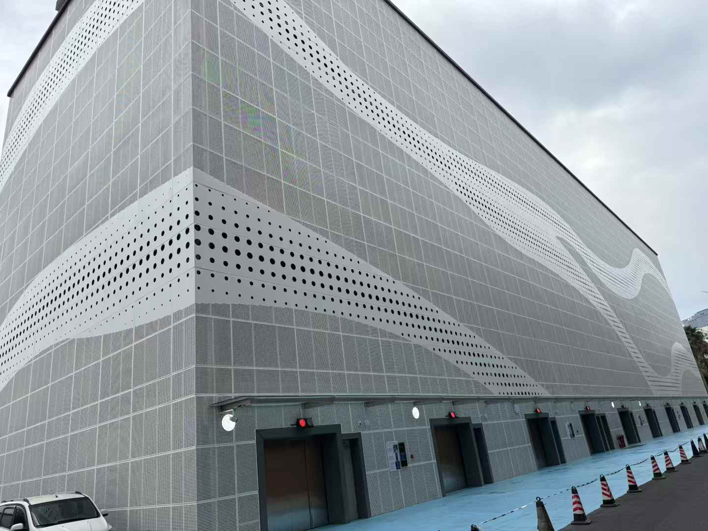 广东拥望装饰材料有限公司厂房与设备
