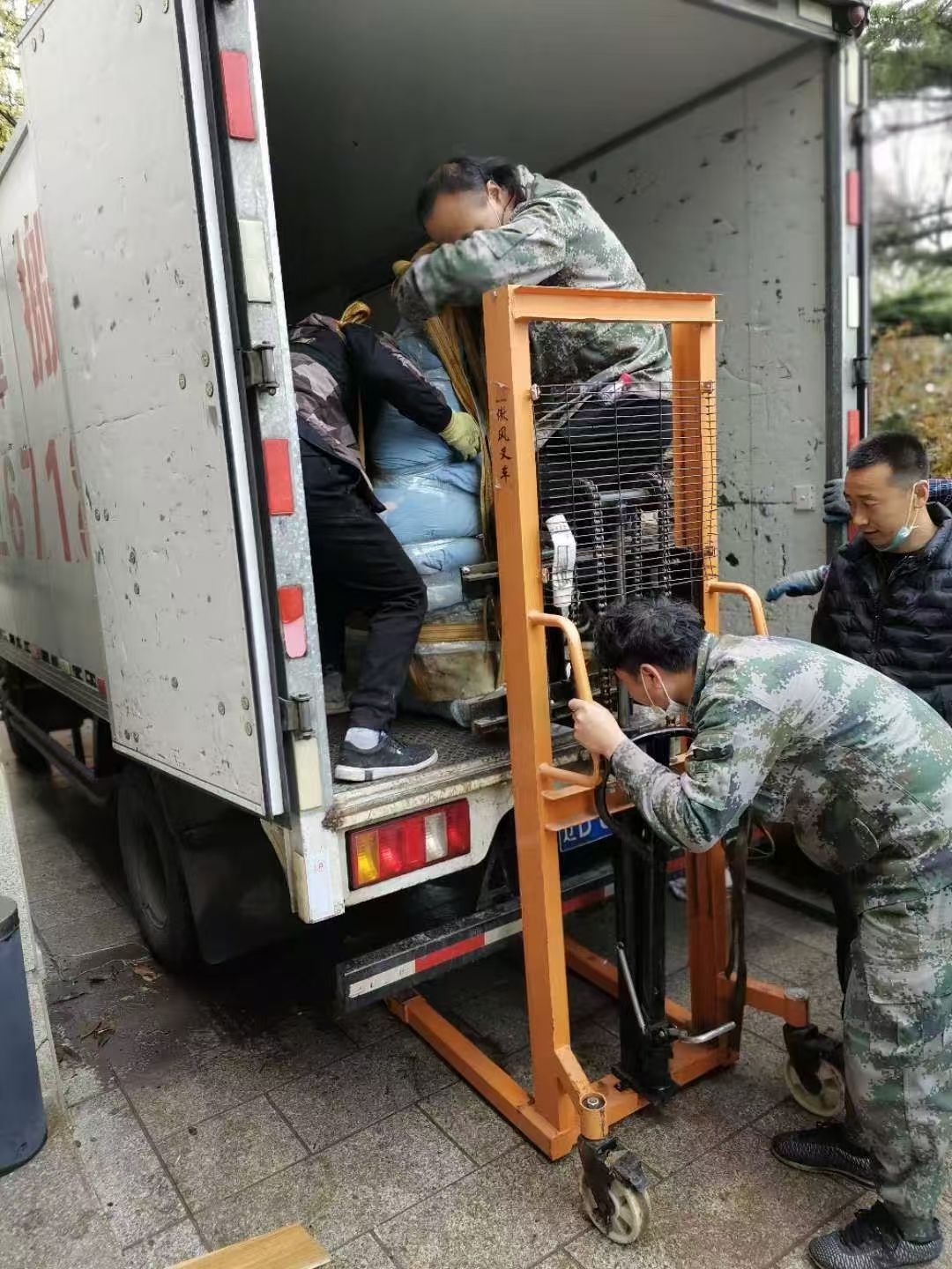 大连柏鑫搬运服务团队