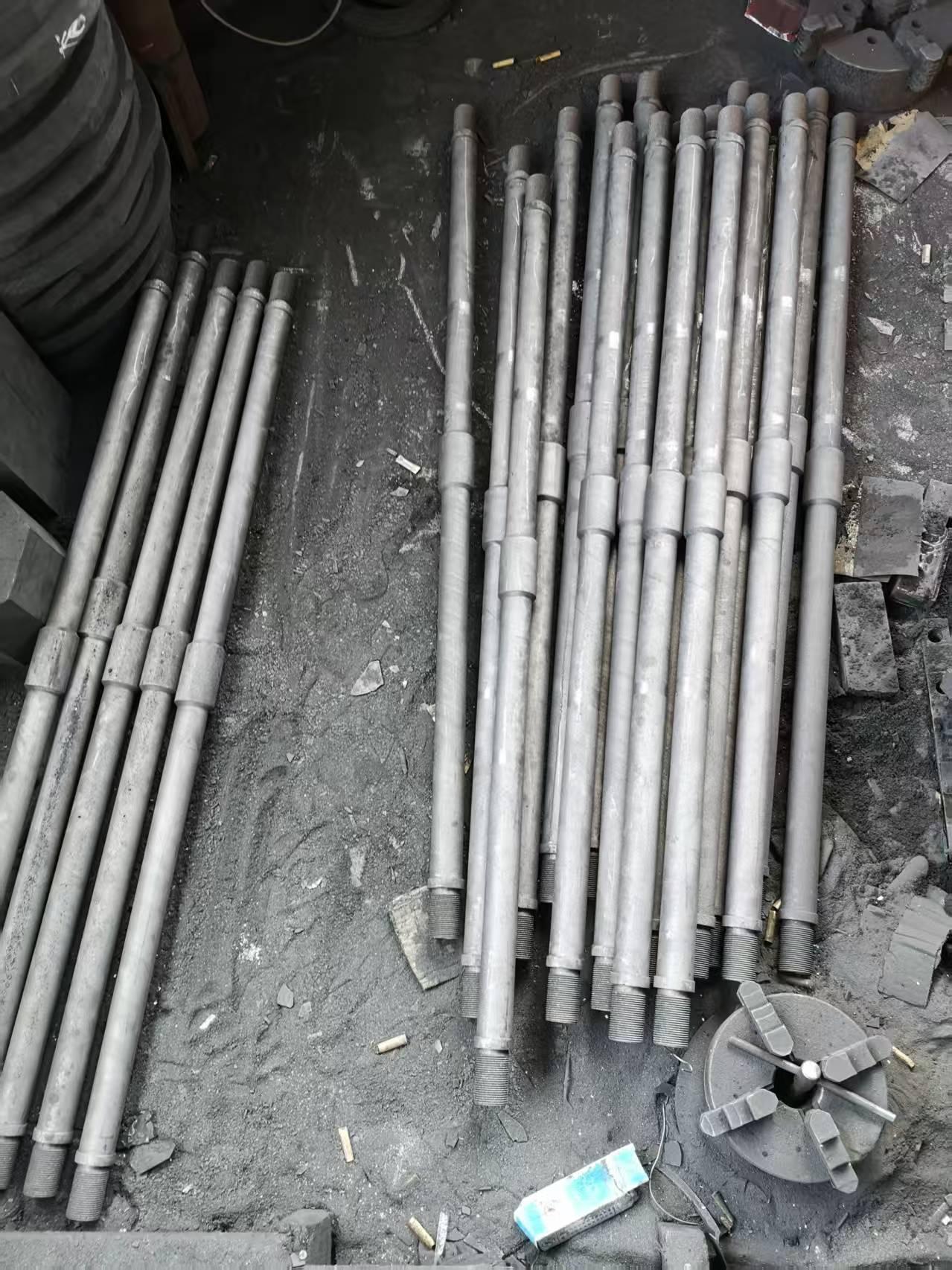 海门万隆电碳制品厂生产车间