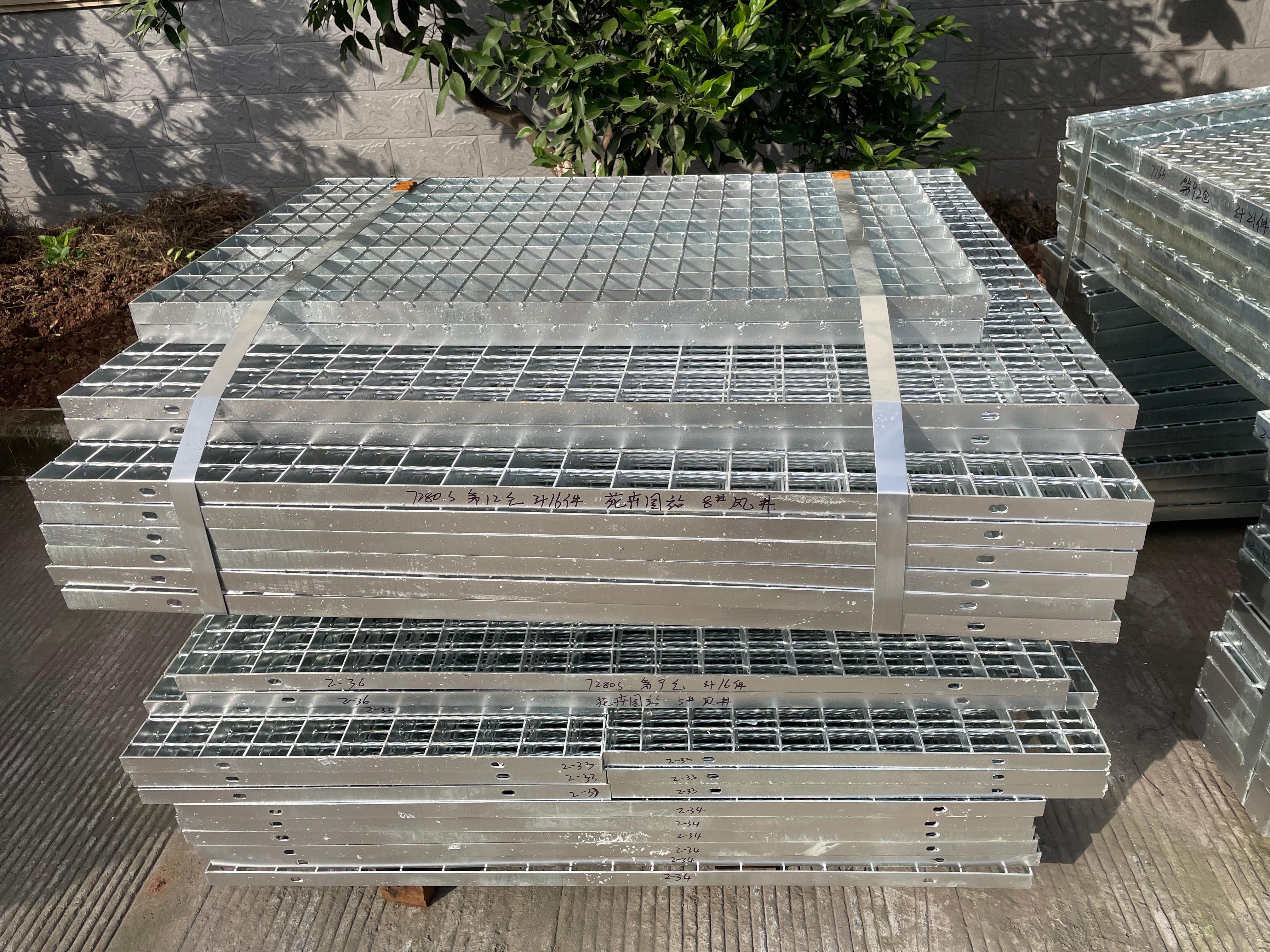 钢格板产品图