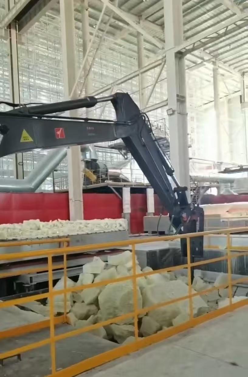 山东泽新重工生产车间