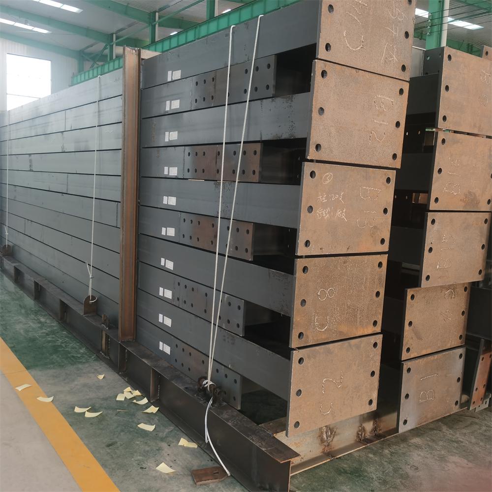 二手钢结构翻新加工现场