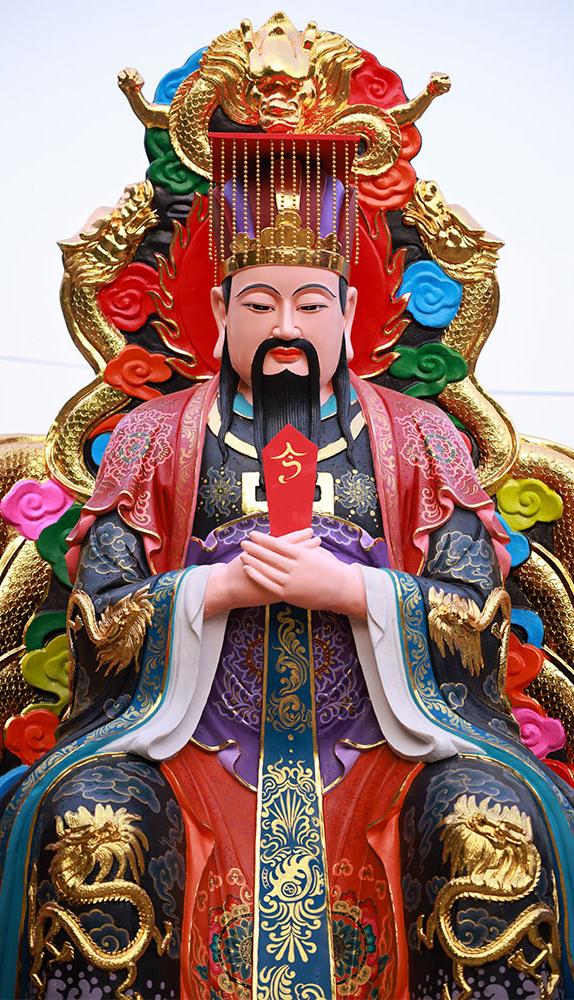 企业厂区与雕塑作品