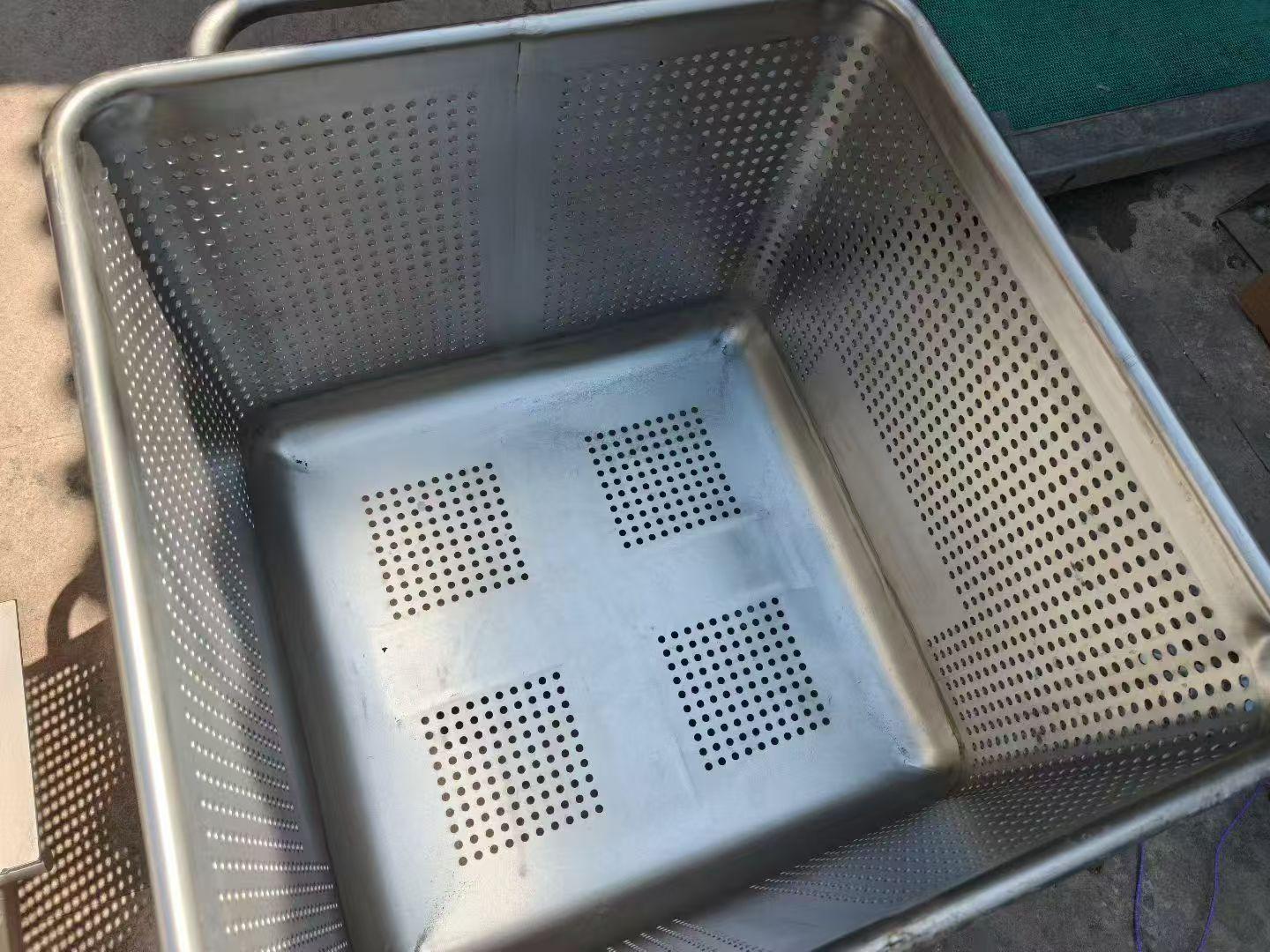 二手不锈钢料车出库质检