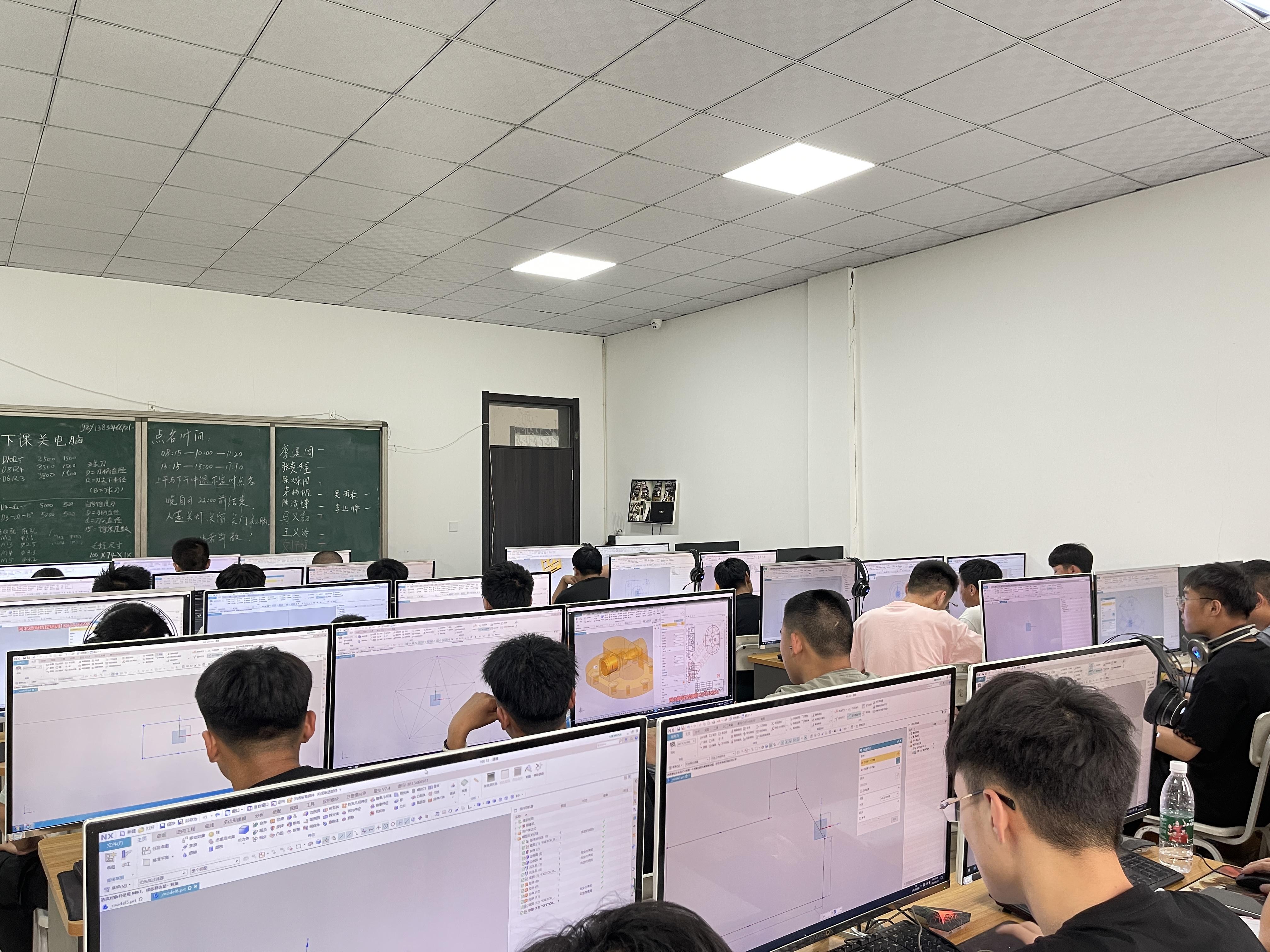 河北城铁轨道职业学校实训场景