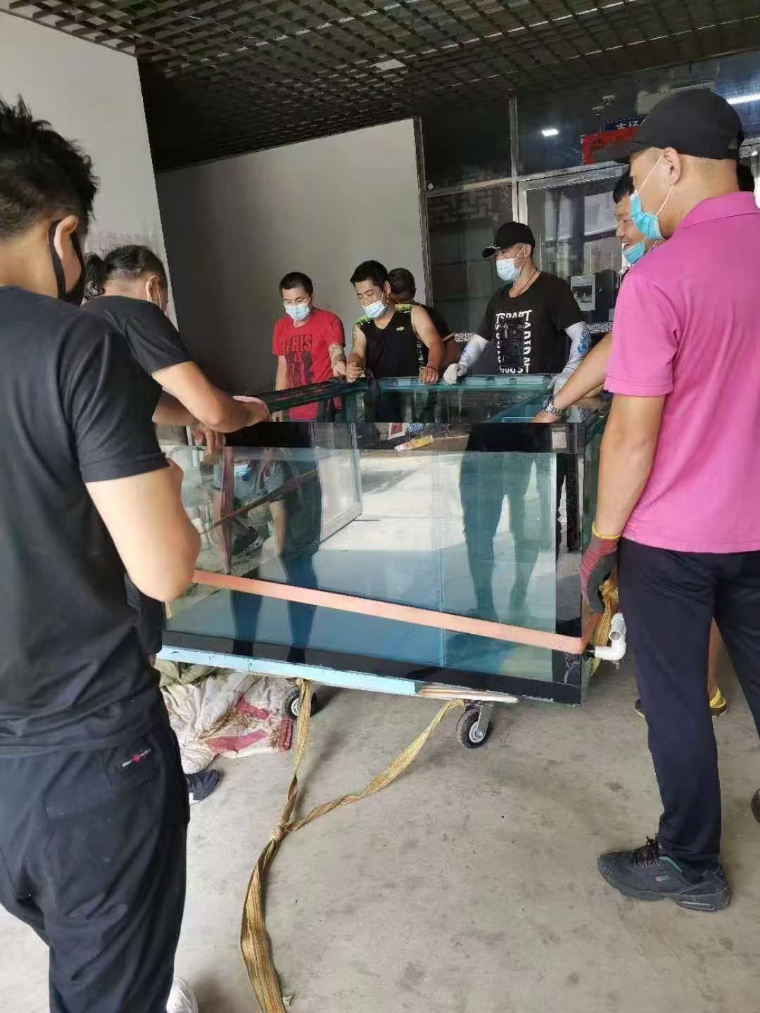 大连柏鑫搬运服务有限公司搬运作业现场