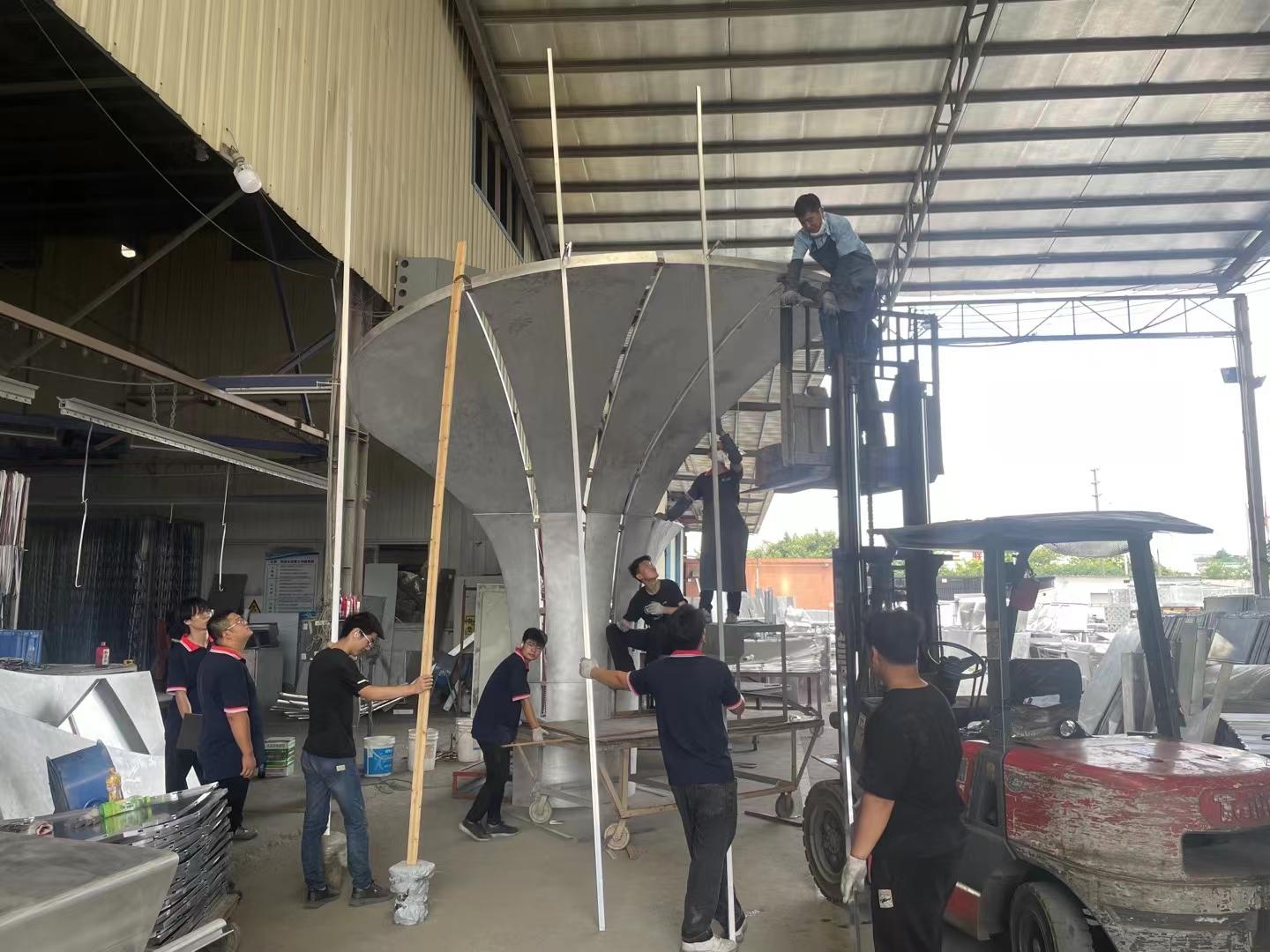 广东汇唐建材科技有限公司雕花铝窗花与格栅铝窗花应用场景