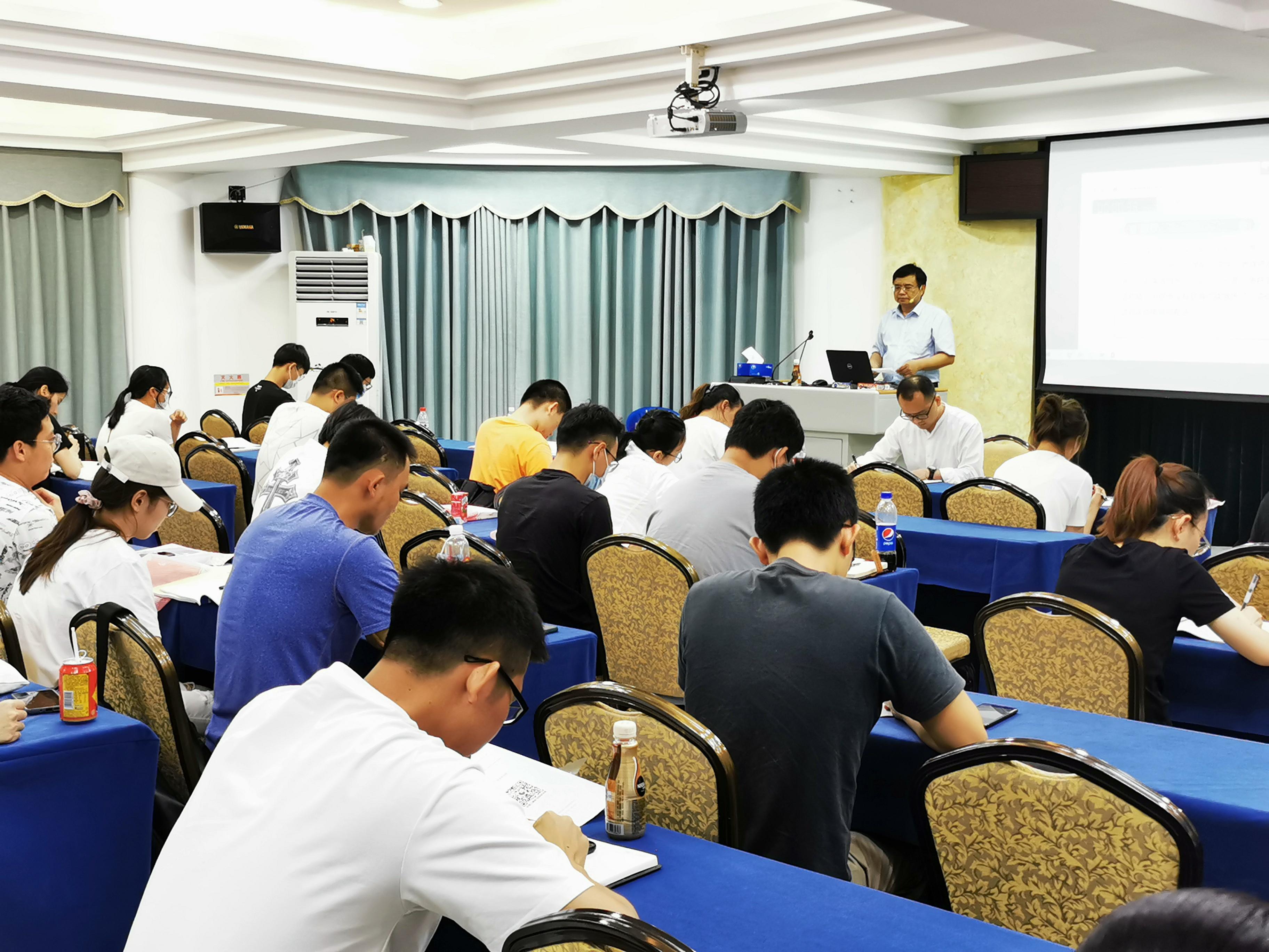 海大源学员合影