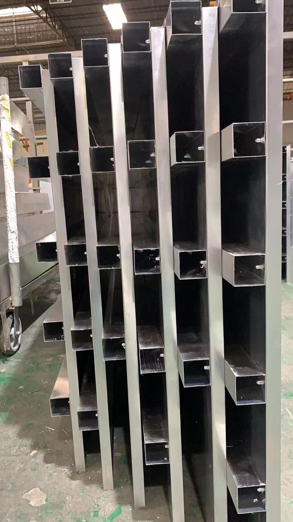 铝方通生产车间