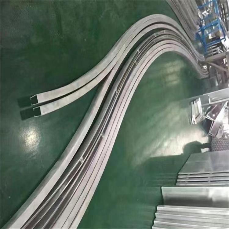 铝方通成品展示