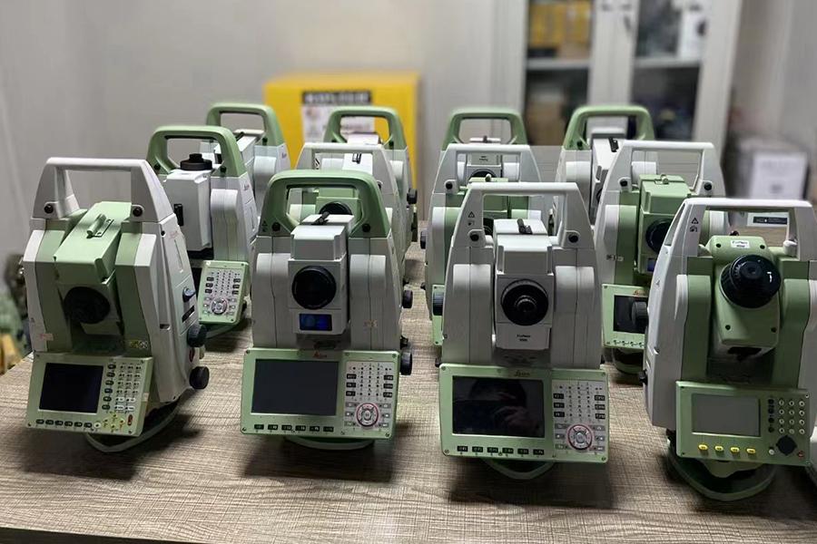 全站仪维修校准现场
