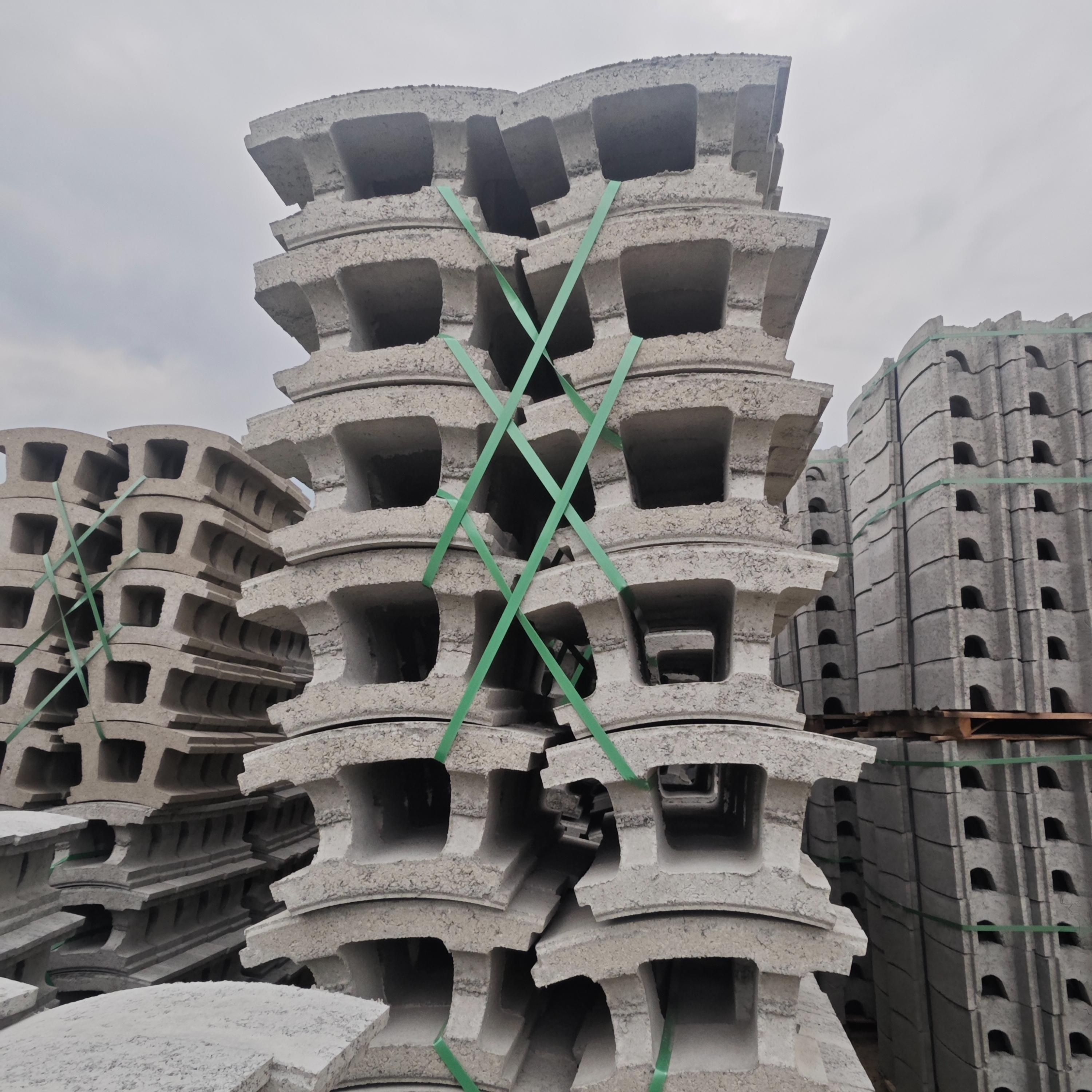 沈阳市东陵区浩洋水泥制品厂发货现场