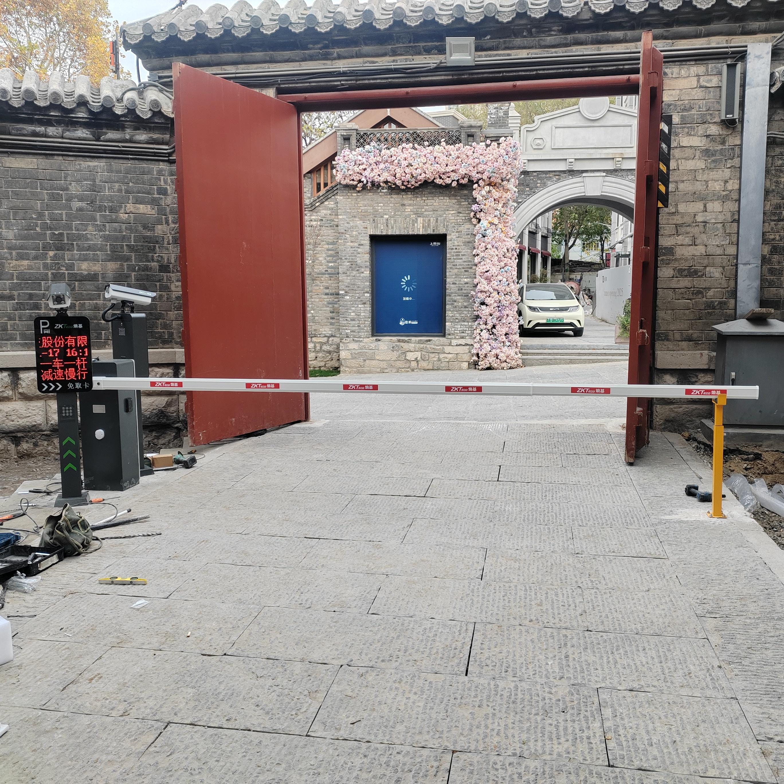 济南恒成门业云平台停车收费系统设备