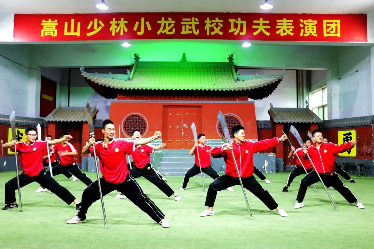 小龙武校学生训练场景