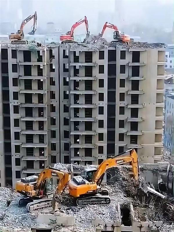 甘肃恒建泷拆除回收公司施工现场