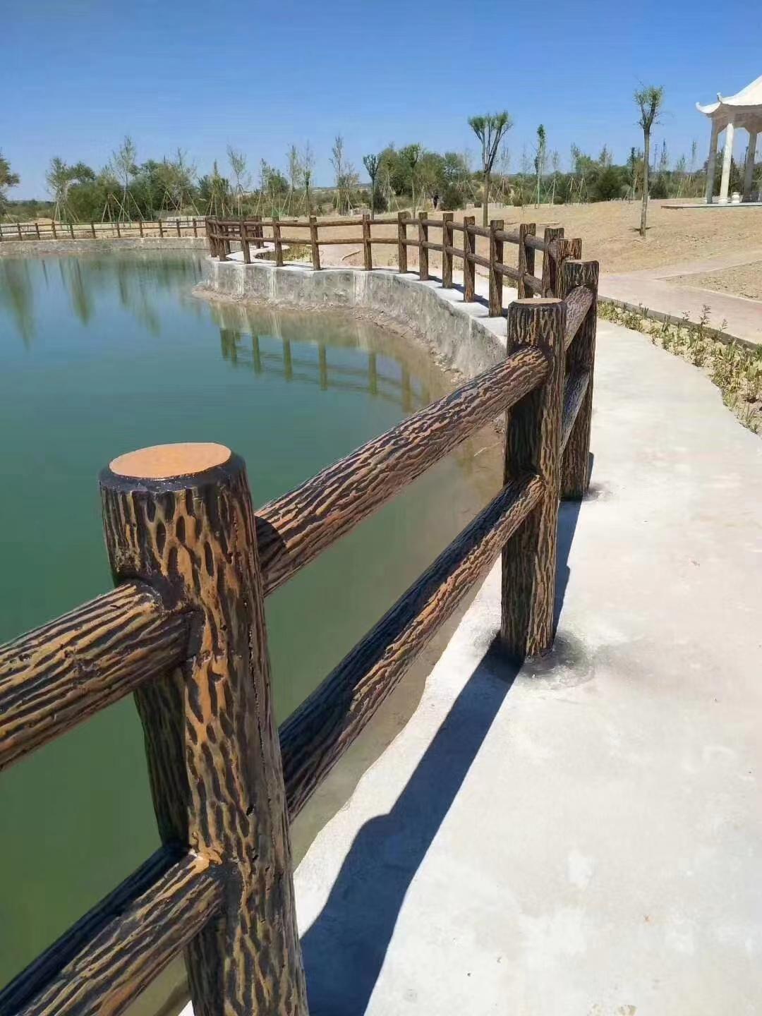 水泥仿木护栏应用场景-绿化与景观