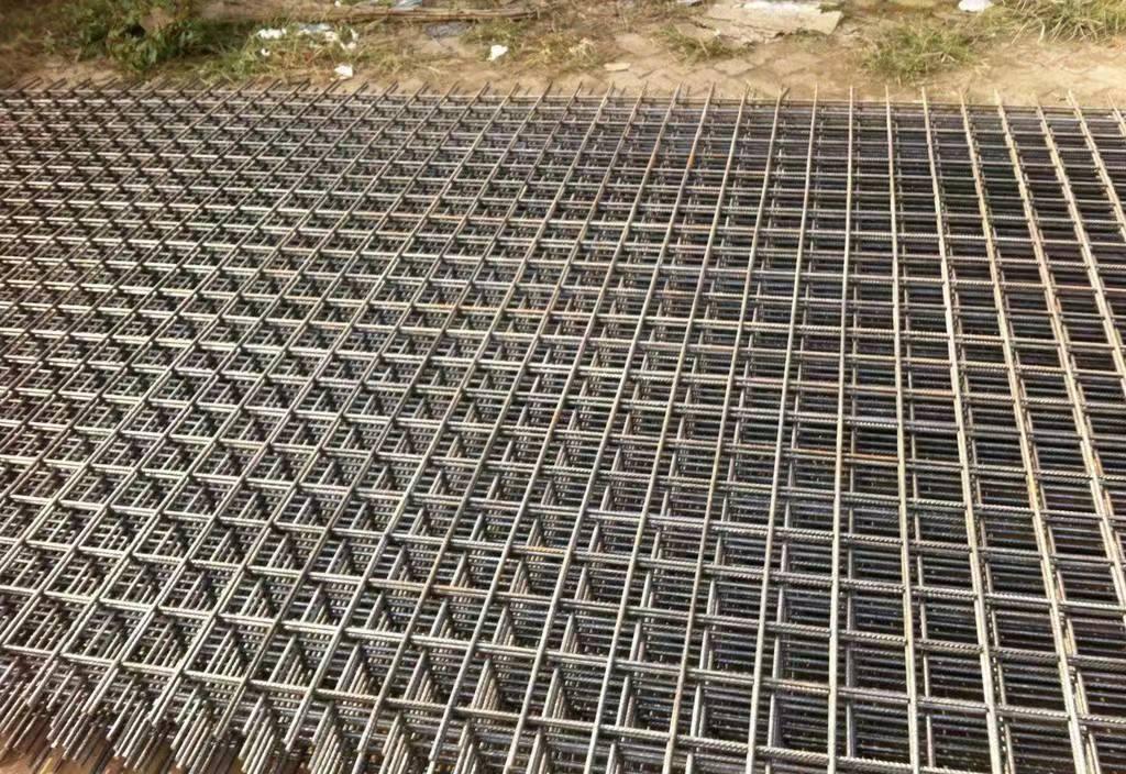 钢筋网片批量包装与配送现场