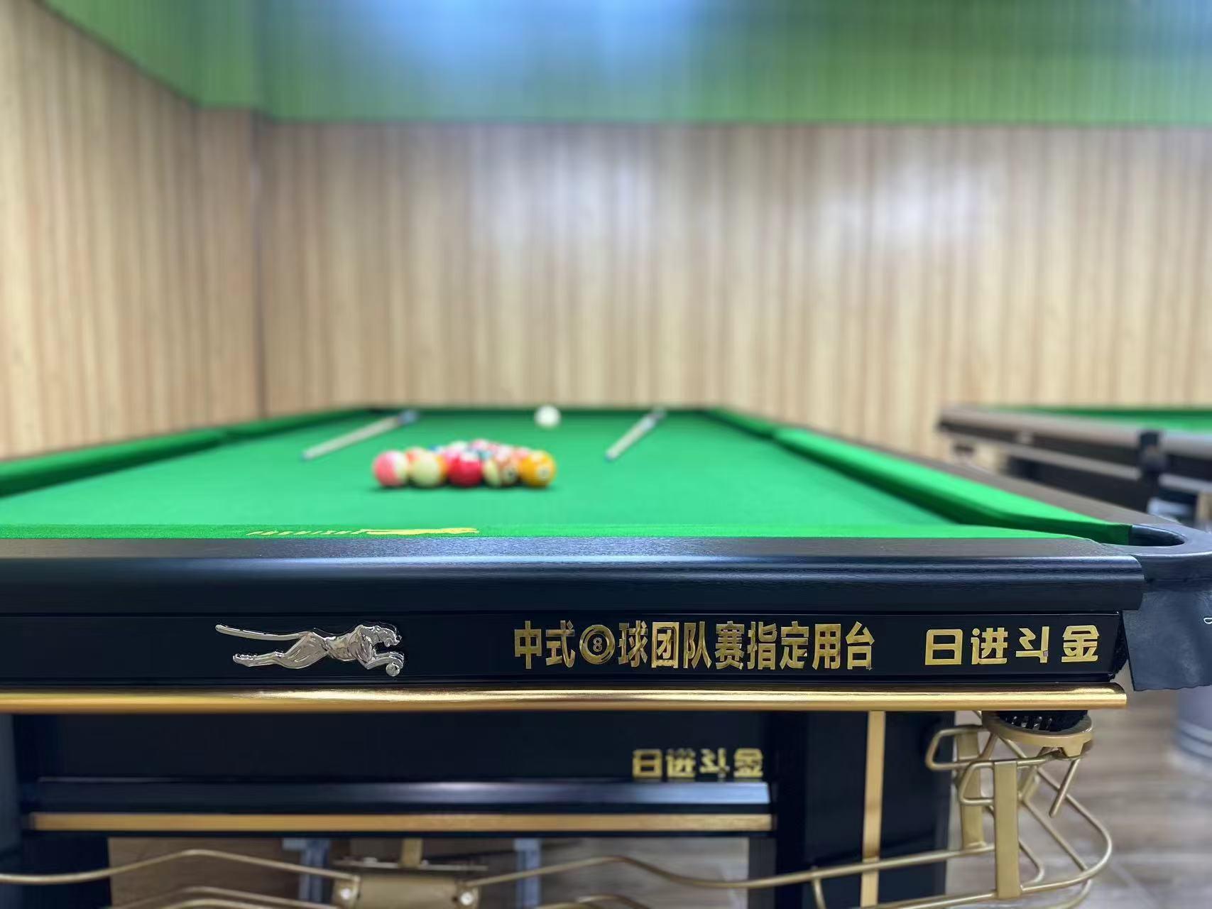 台球桌组装现场