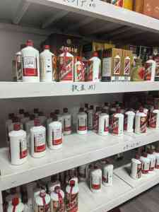 桥西区子涵烟酒店:石家庄名酒回收与老酒礼品回收优选