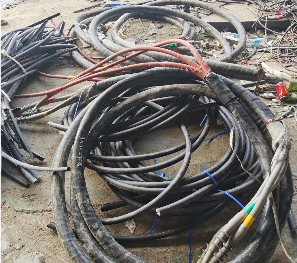 易达再生资源废旧电缆分拣加工场景