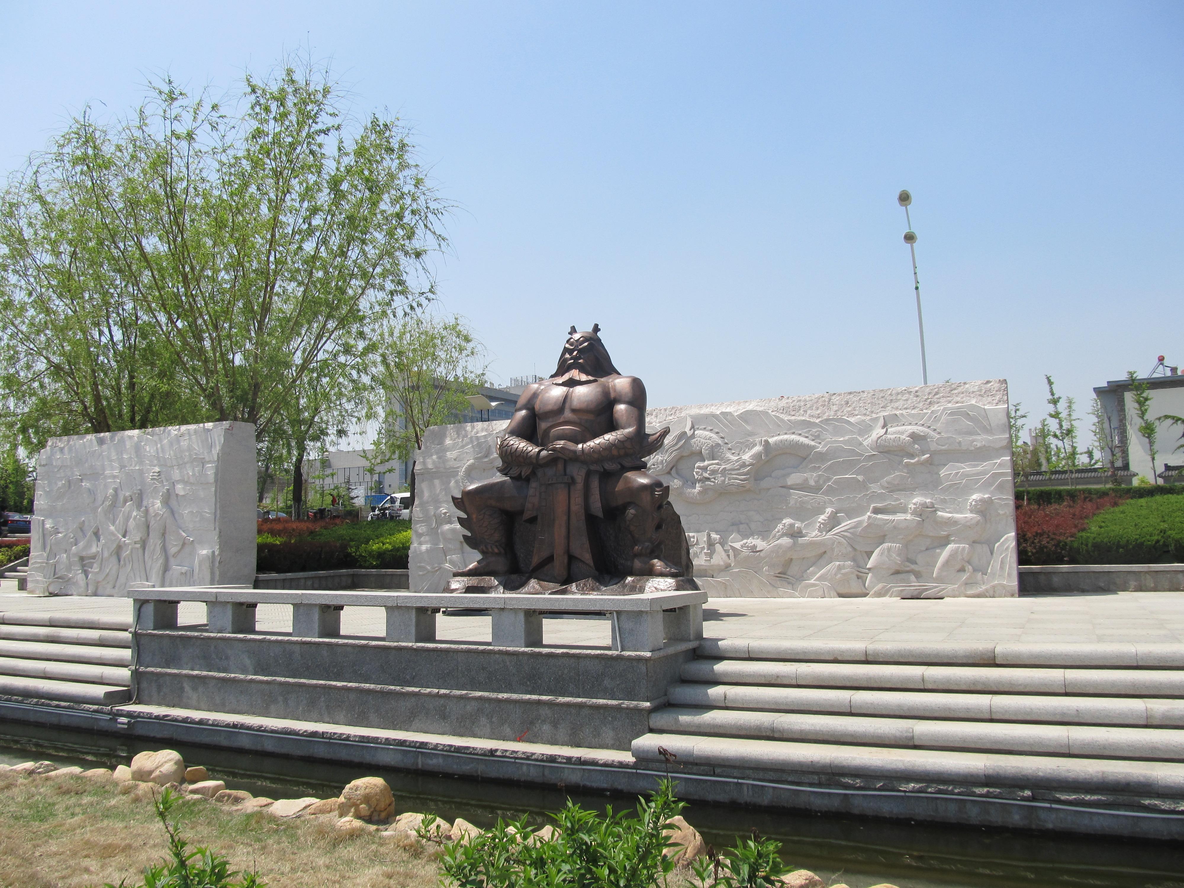 武汉湖艺雕塑艺术有限公司生产基地